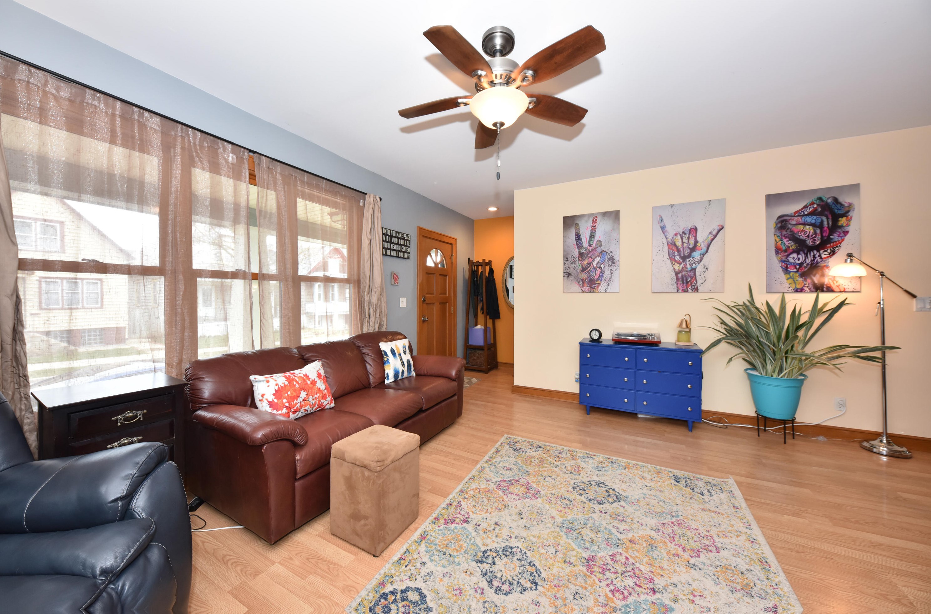 721 Clarke St, Milwaukee WI 53212-2923 exterior