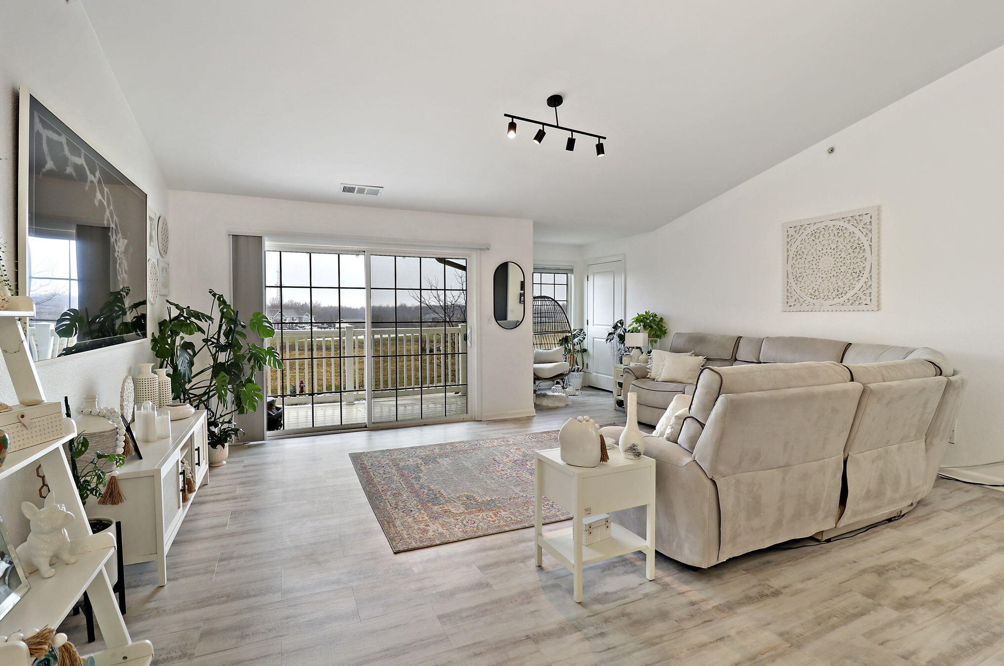 9219 66th Ave, Kenosha, WI 53158-3281