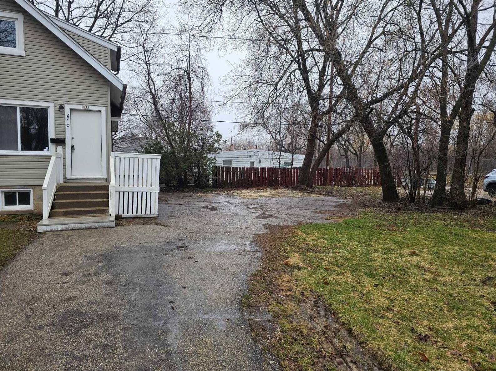 2710 Oriole Dr, Milwaukee, WI 53209-4273