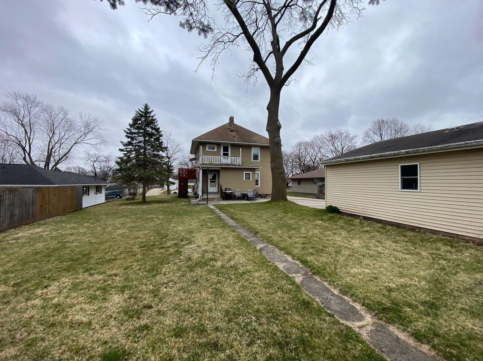 310 Hickory St, Fort Atkinson, WI 53538