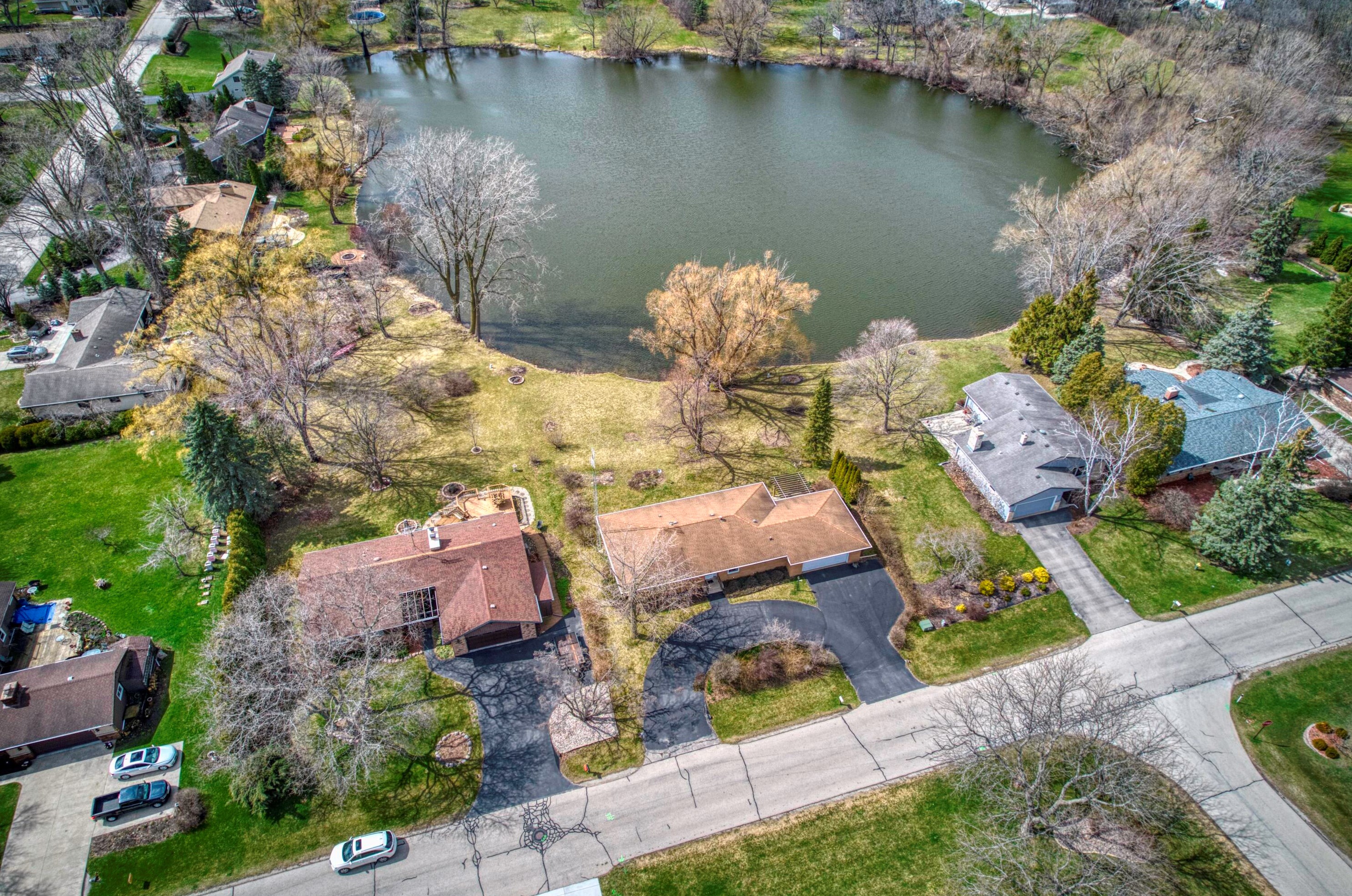3306 Elwood Dr, Racine, WI 53406-5220