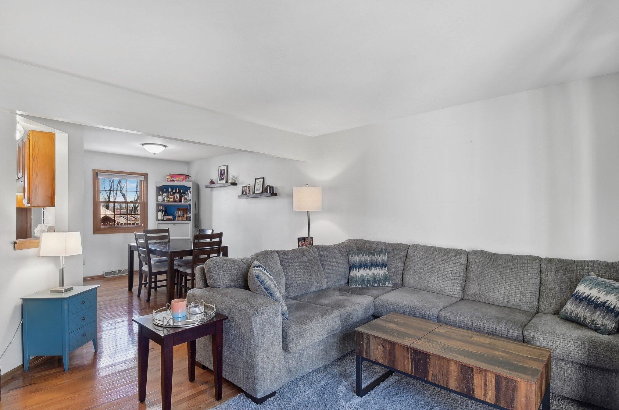 4112 Whitnall Ave, Milwaukee WI  53207-4440 exterior