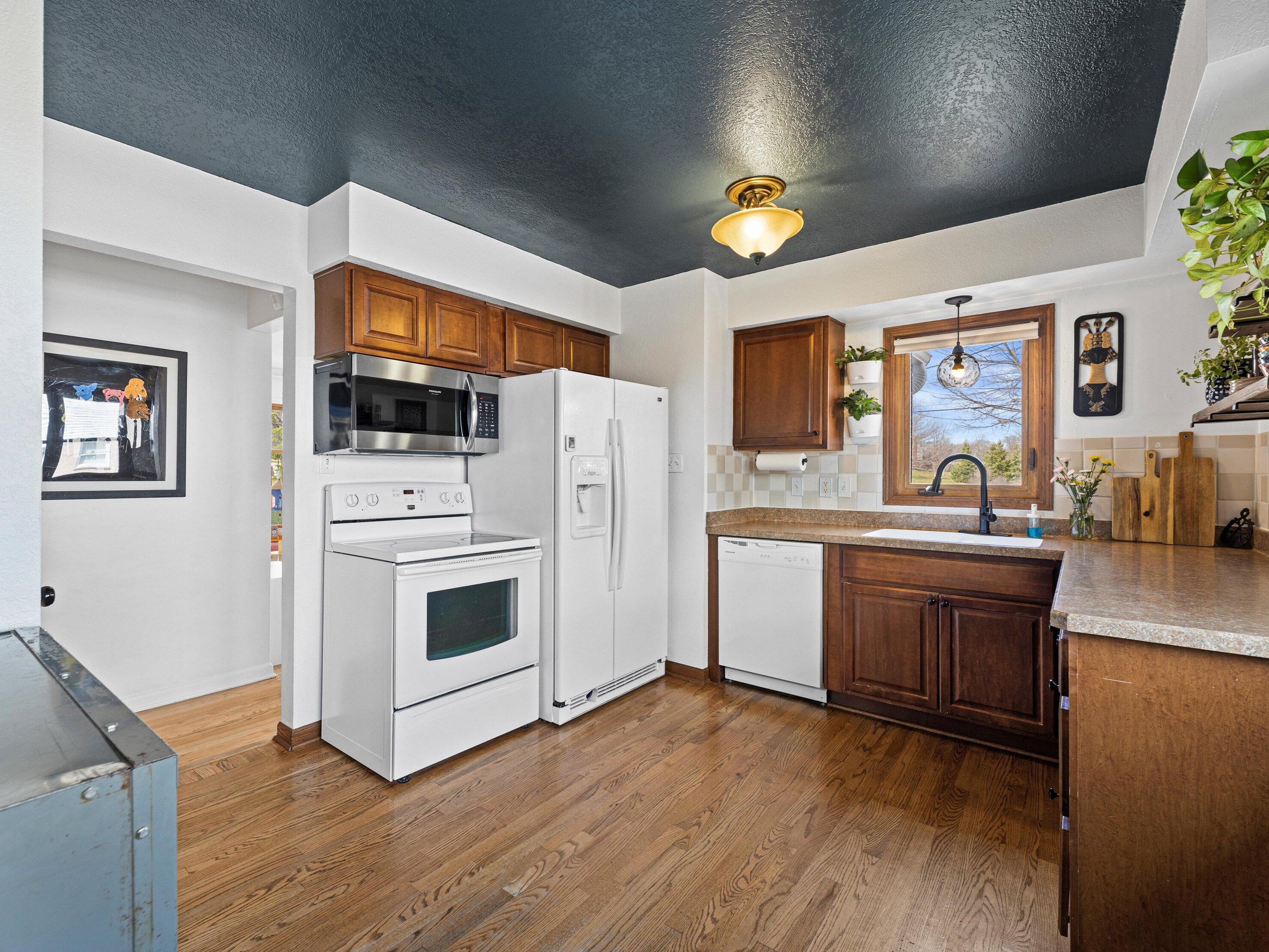 2811 Coldspring Rd, Milwaukee WI  53221-1856 exterior