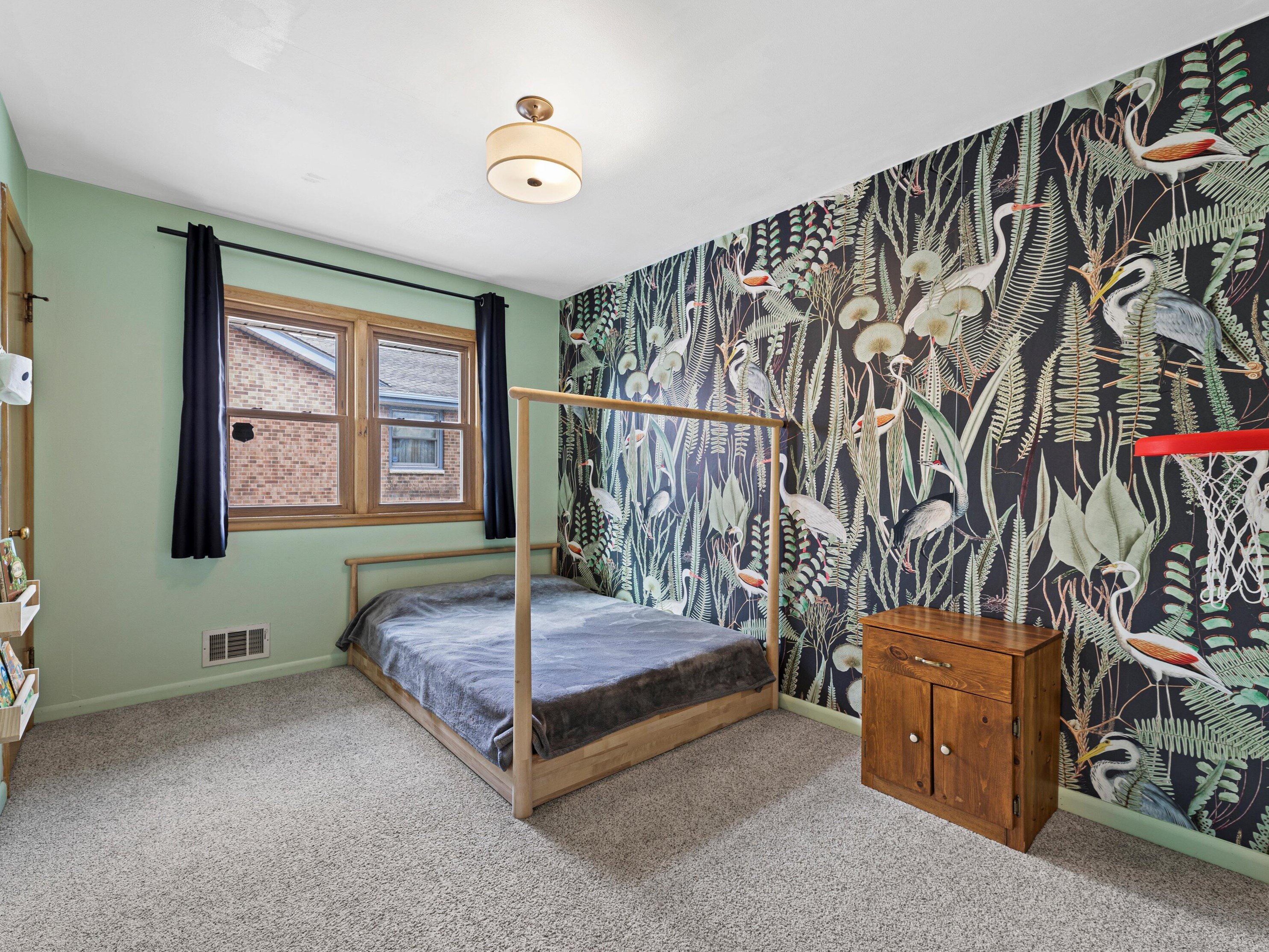 2811 Coldspring Rd, Milwaukee WI  53221-1856 exterior