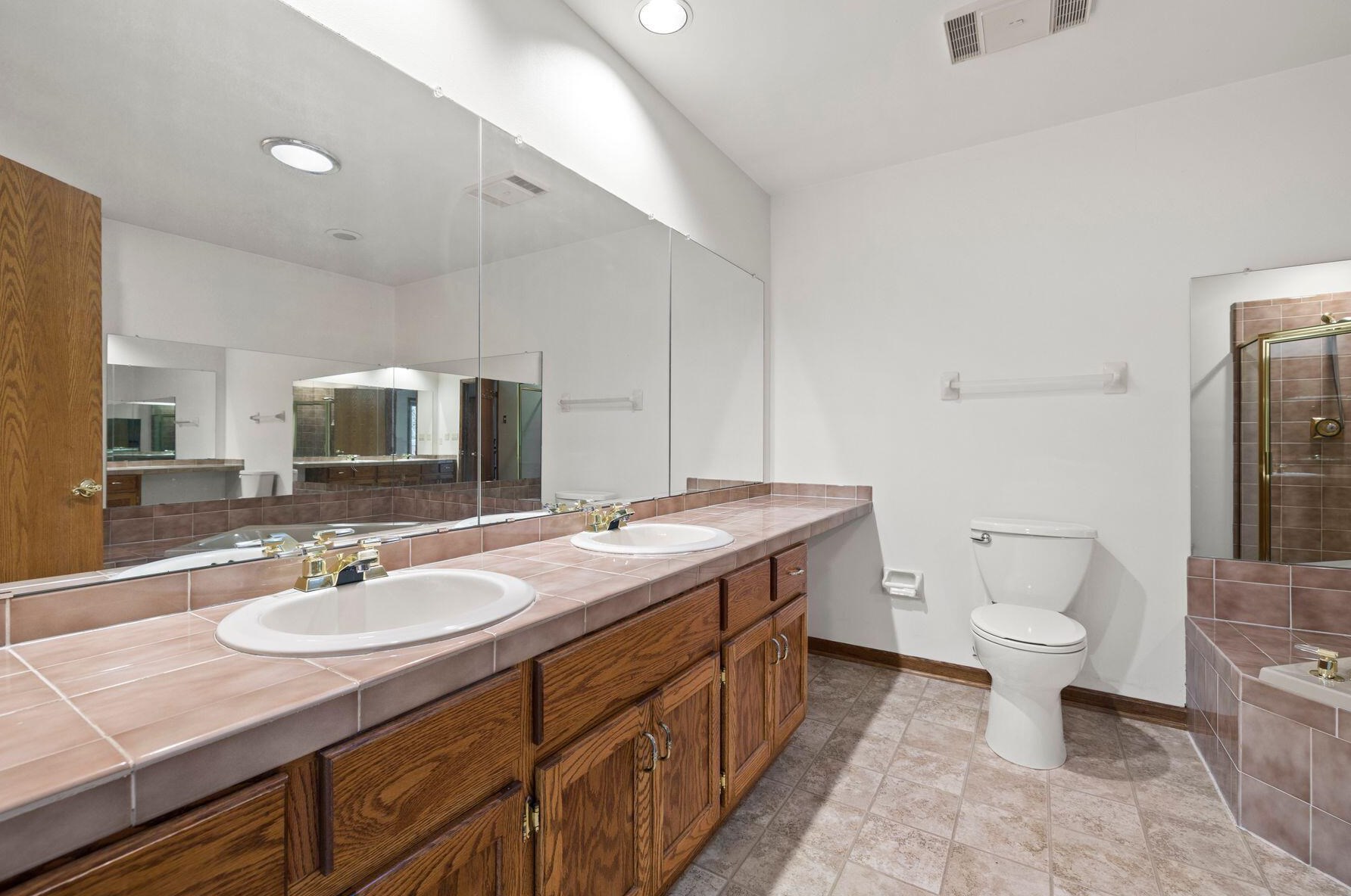 5051 41st St, Milwaukee WI  53221-2507 exterior