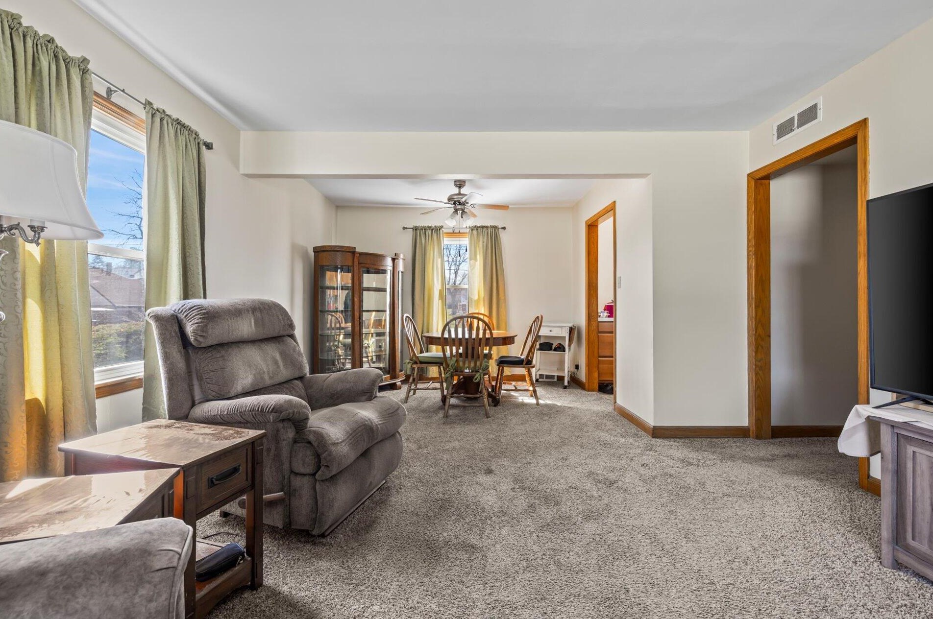 701 Elm Ave, South Milwaukee, WI 53172