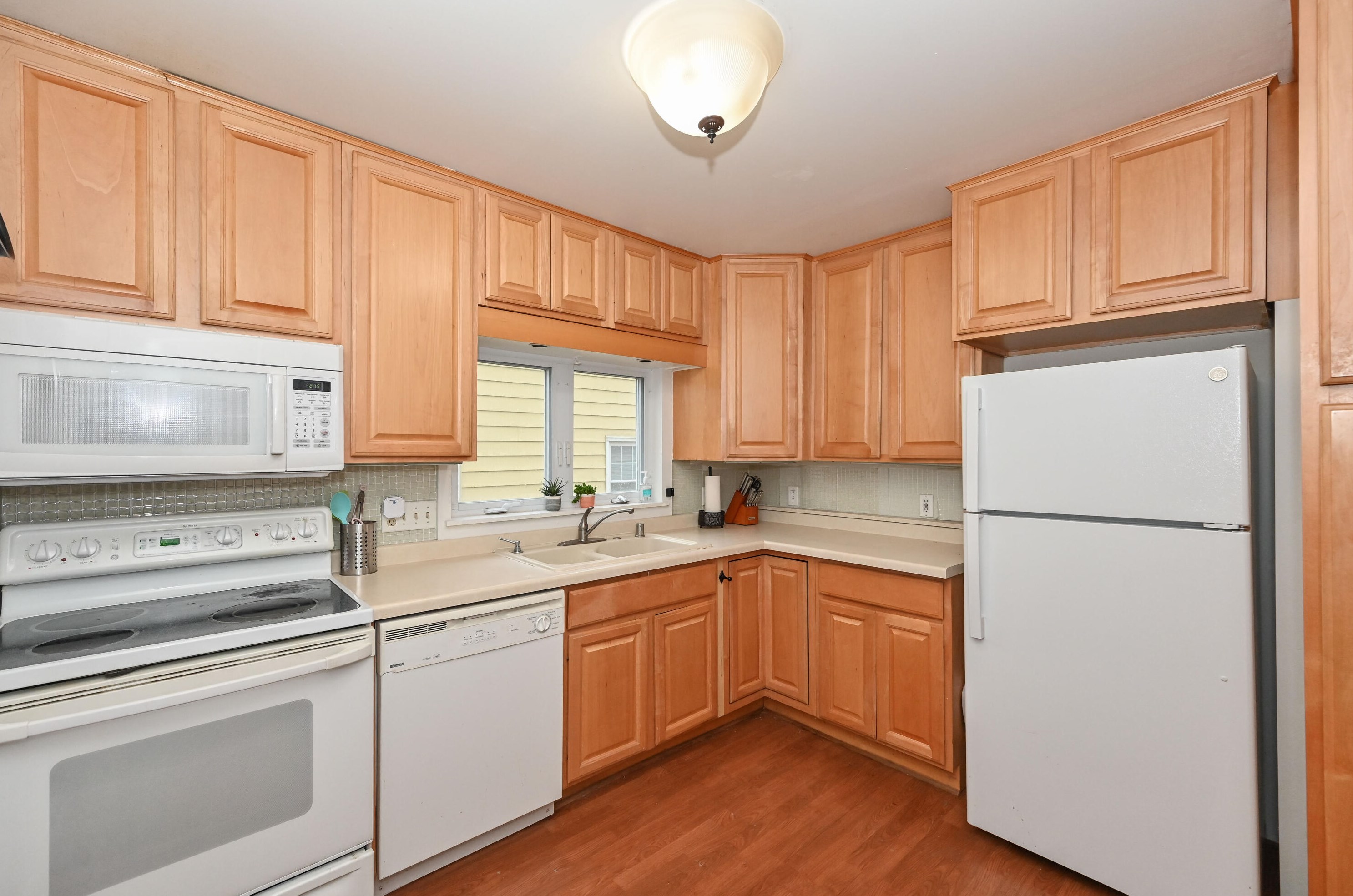 437 66th St, Milwaukee WI  53214-1735 exterior