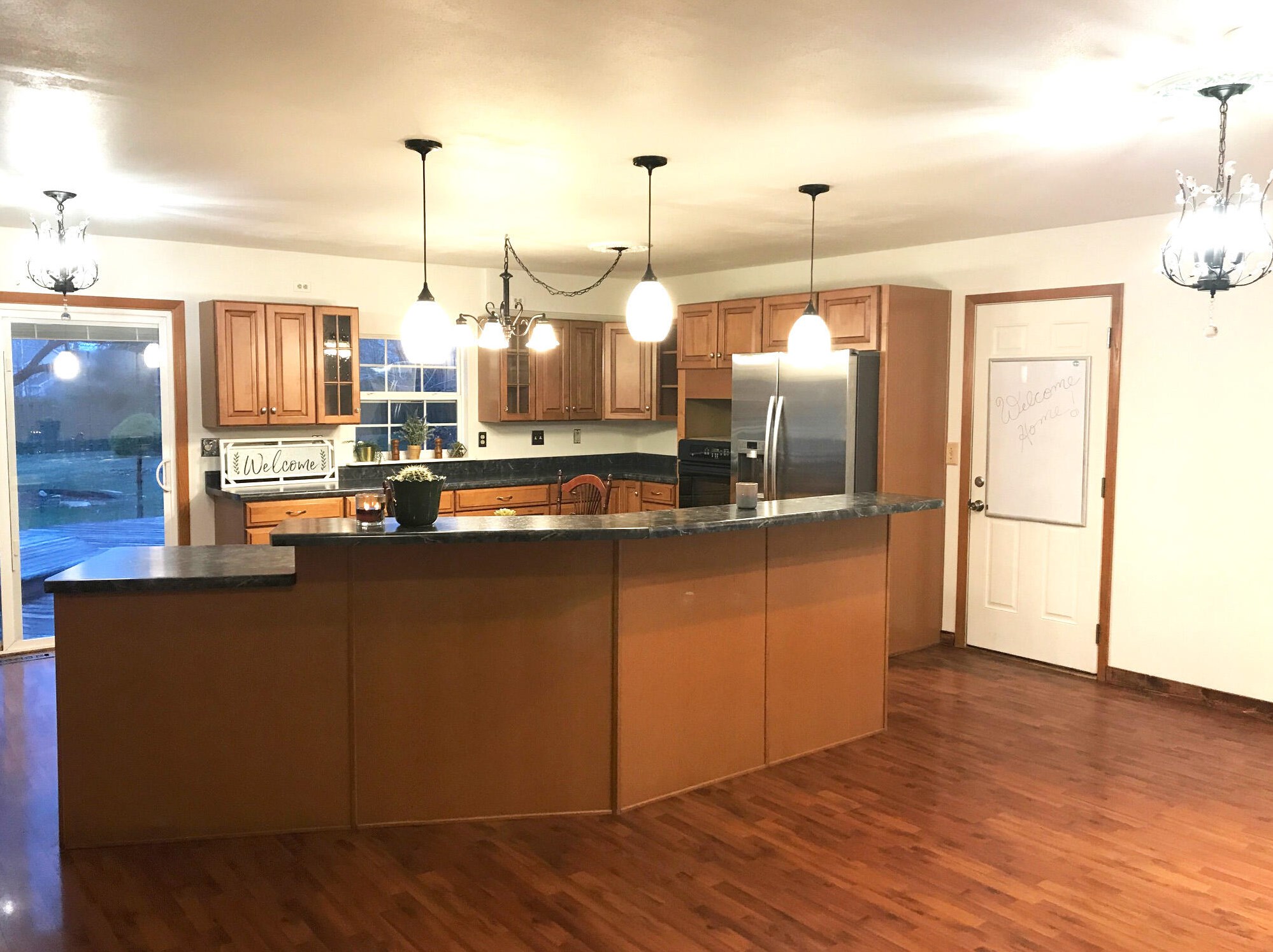 645 Mackinac Ave, Oak Creek, WI 53154-2136