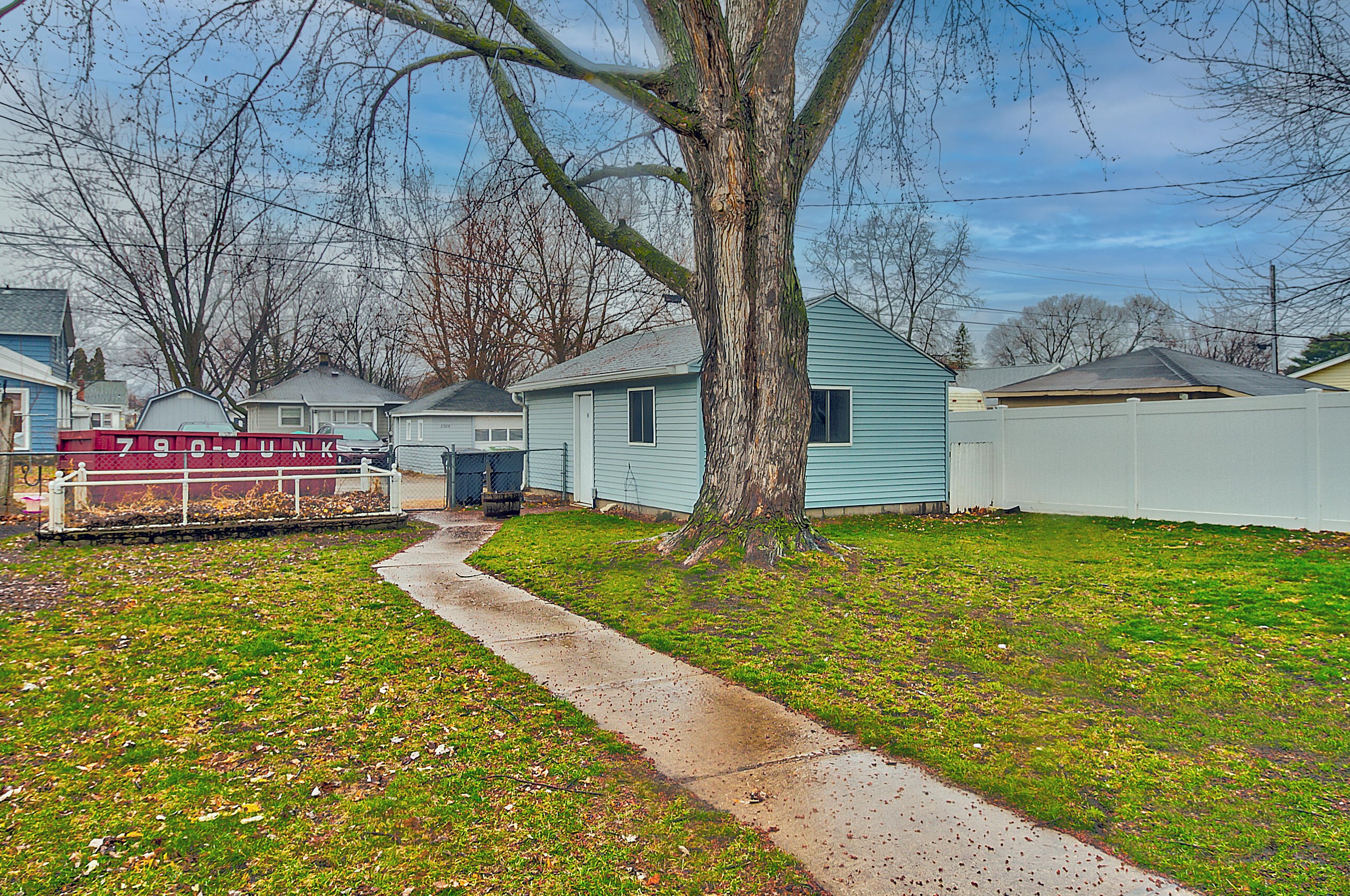 2007 Kane St, La Crosse WI  54603-2086 exterior