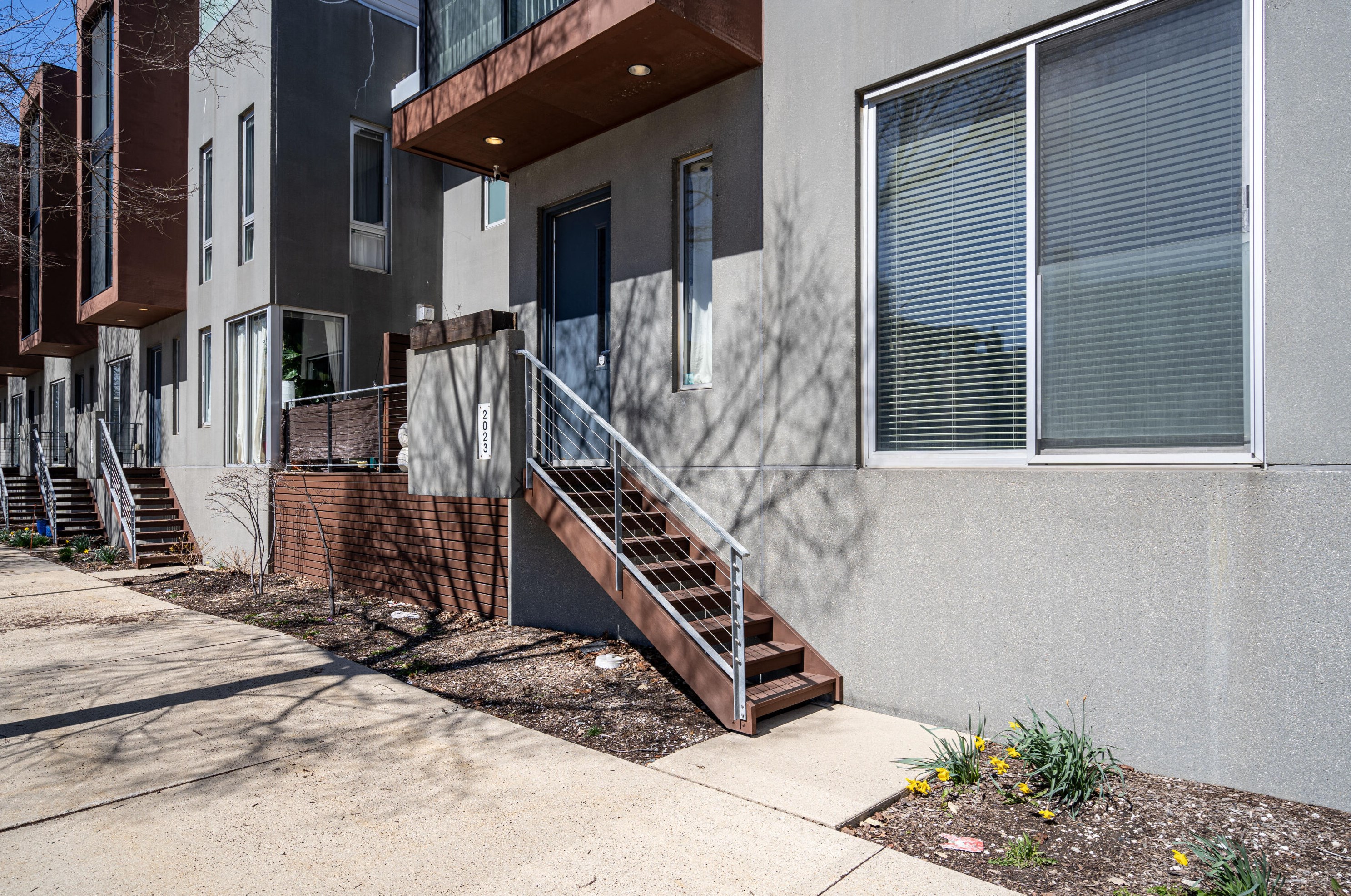 2023 Commerce St, Milwaukee WI  53212-3472 exterior