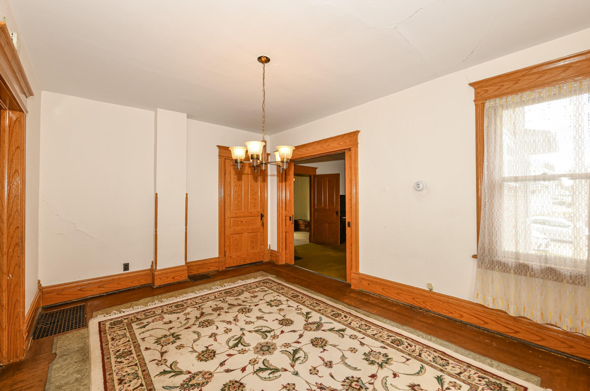 219 7th Ave, West Bend WI  53095-3240 exterior