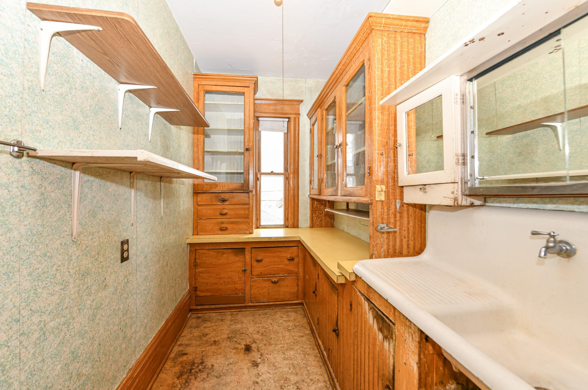 219 7th Ave, West Bend WI  53095-3240 exterior