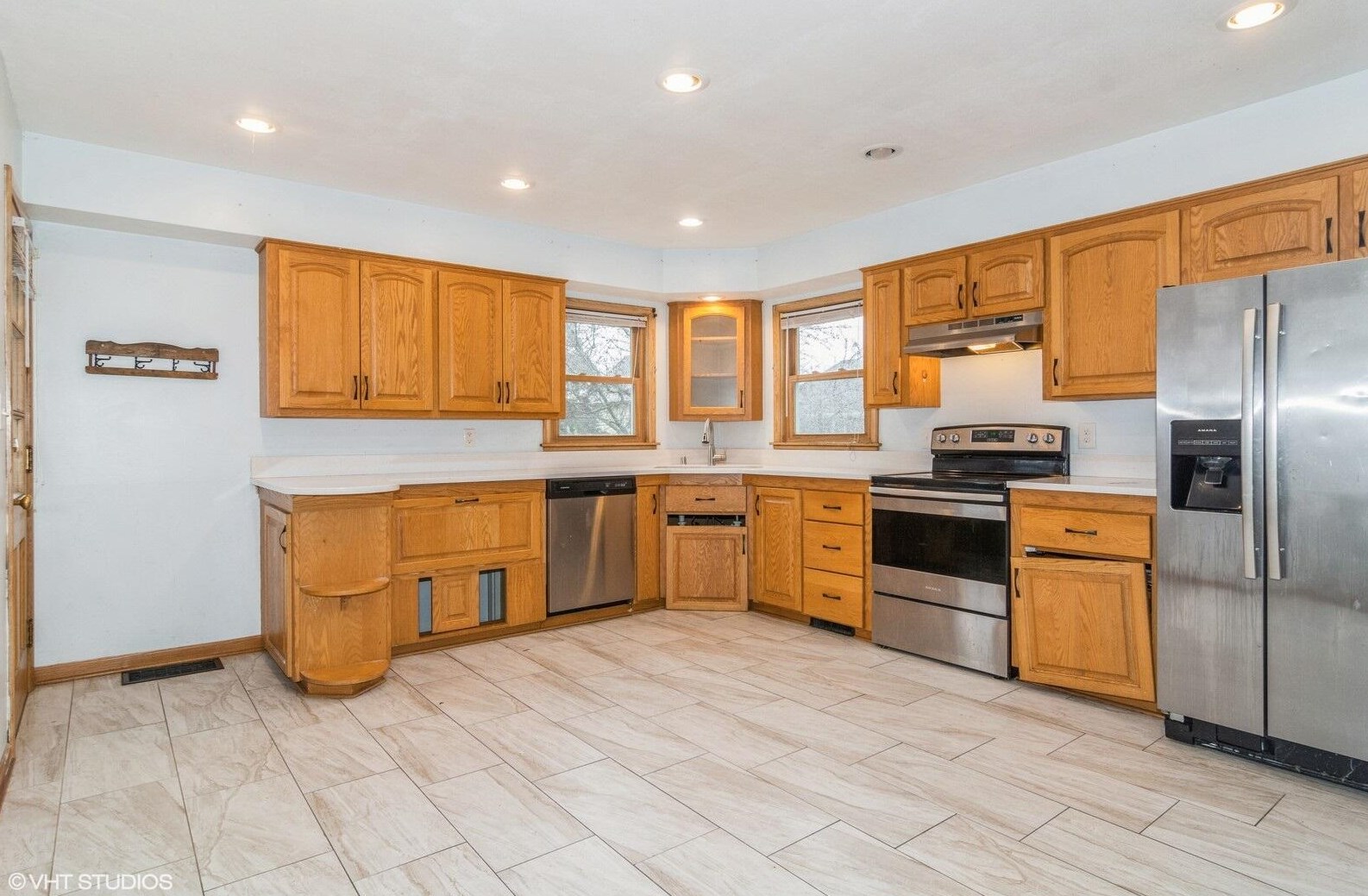 308 Norris St, Beaver Dam, WI 53916-2012