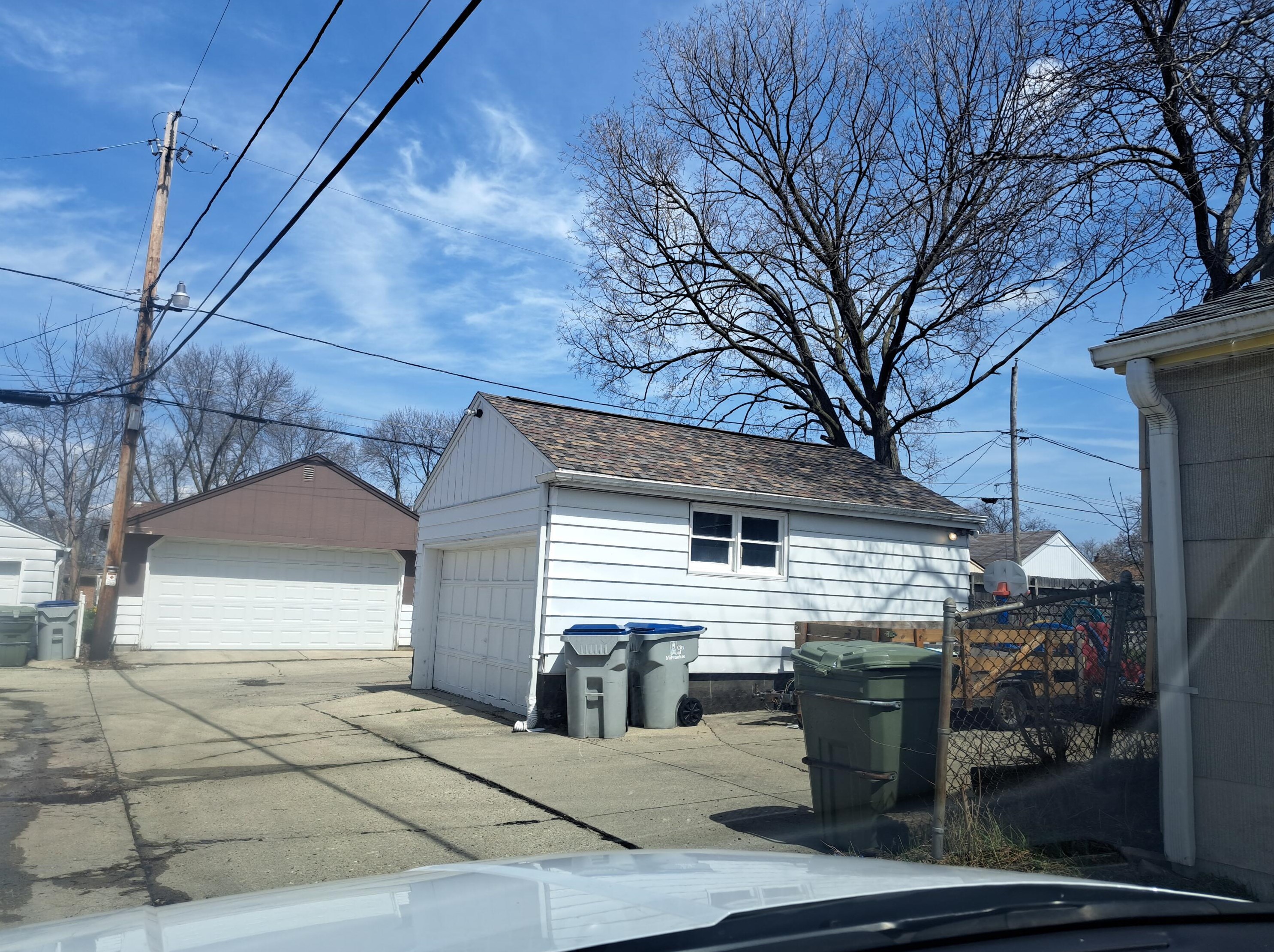 4319 Logan Ave, Milwaukee WI  53207-5246 exterior