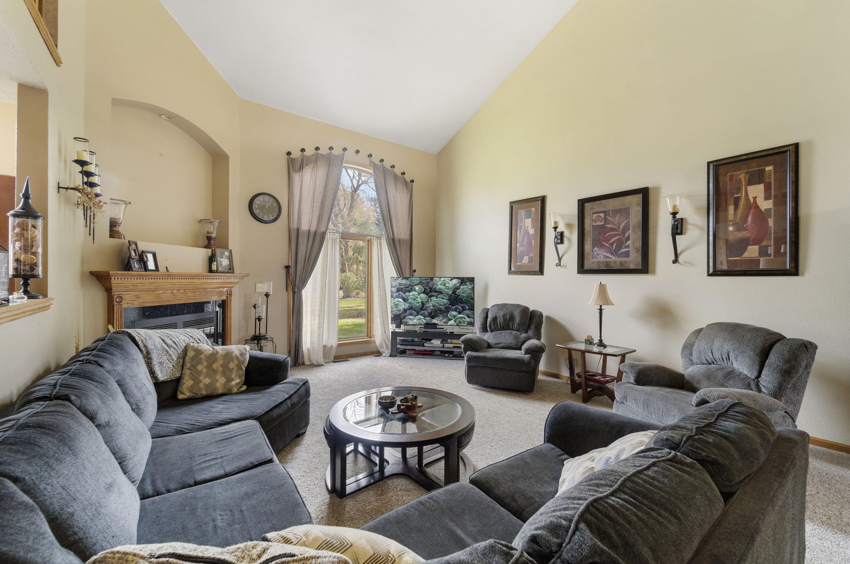 2312 S Brookland Rd, Waukesha, WI 53151