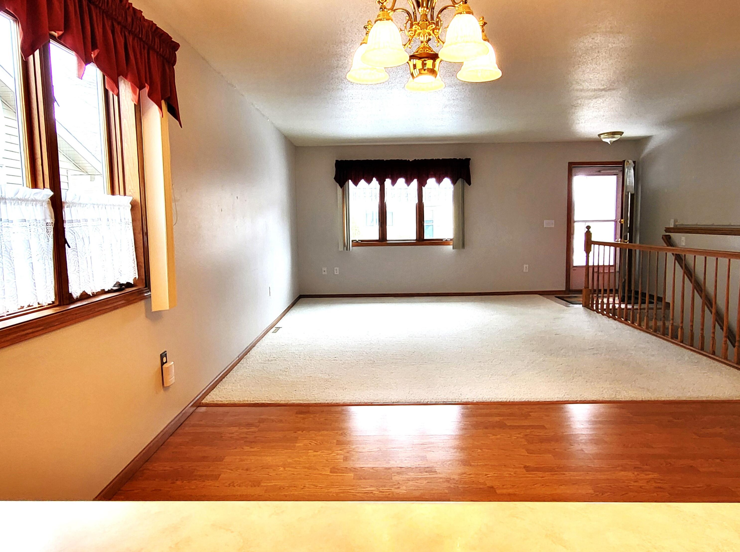 3308 Greenspire Ln, La Crosse, WI 54601