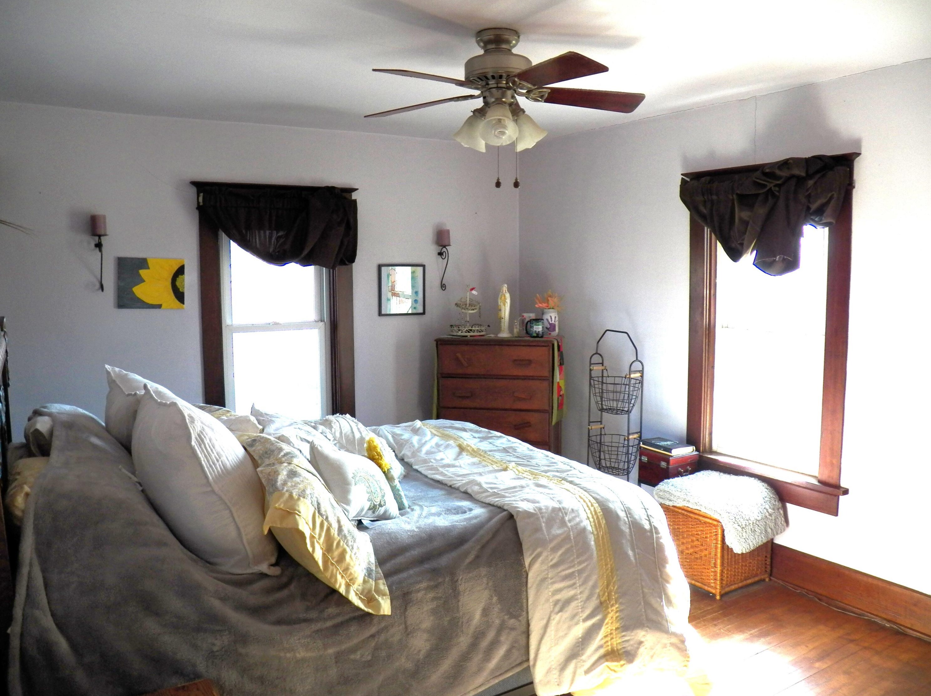 35 Samz Rd, Mishicot, WI 54228-9672