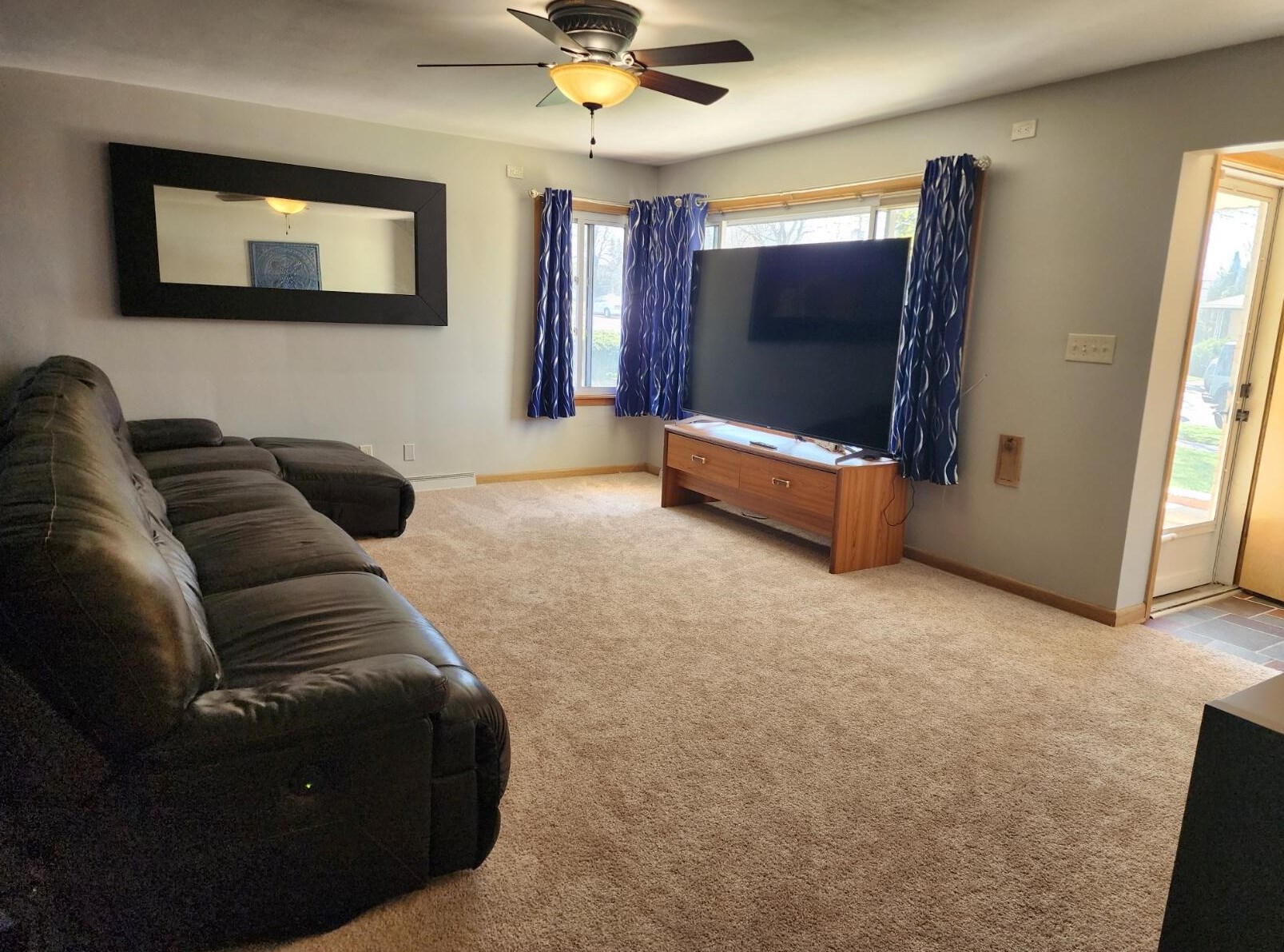 4026 89th St, Milwaukee, WI 53228-2208