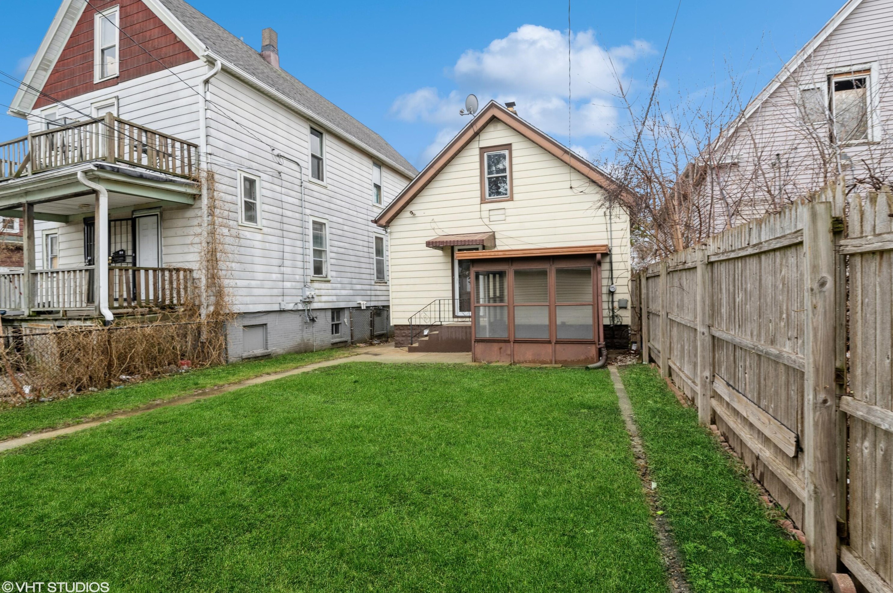 3614 25th St, Milwaukee, WI 53206-1329