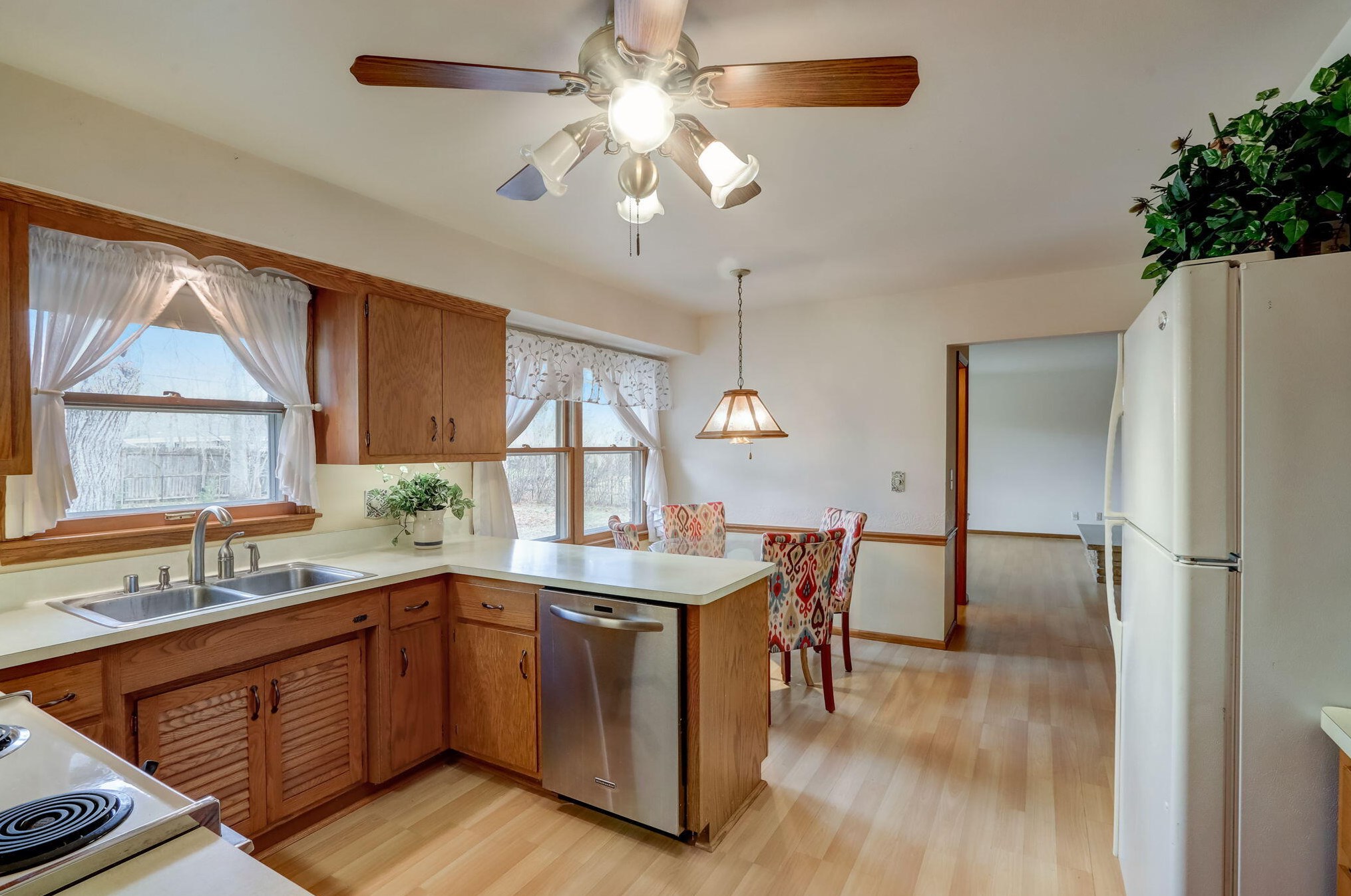 6426 Glenbrook Rd, Milwaukee WI  53223-1540 exterior