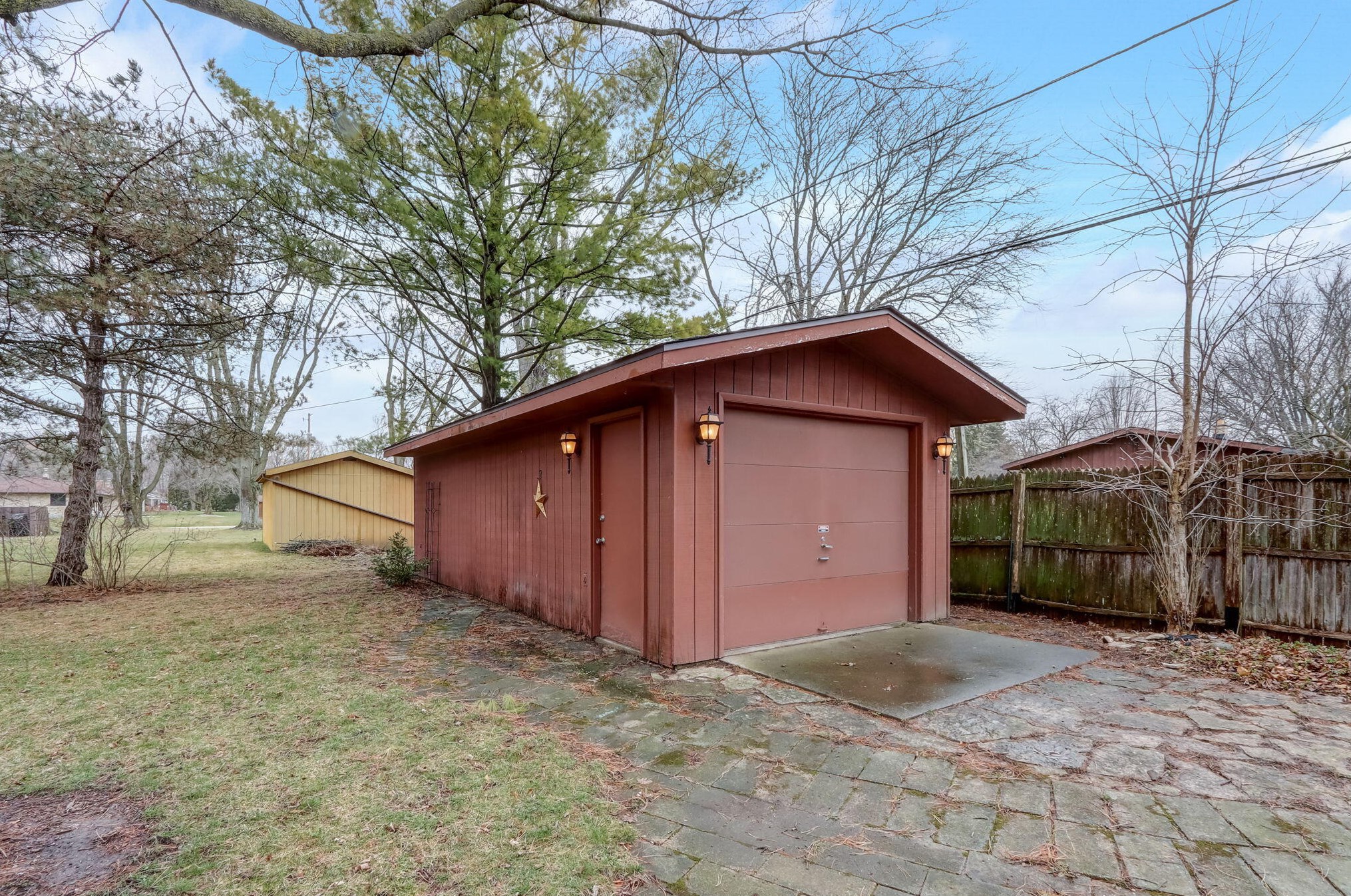 6426 Glenbrook Rd, Milwaukee WI  53223-1540 exterior