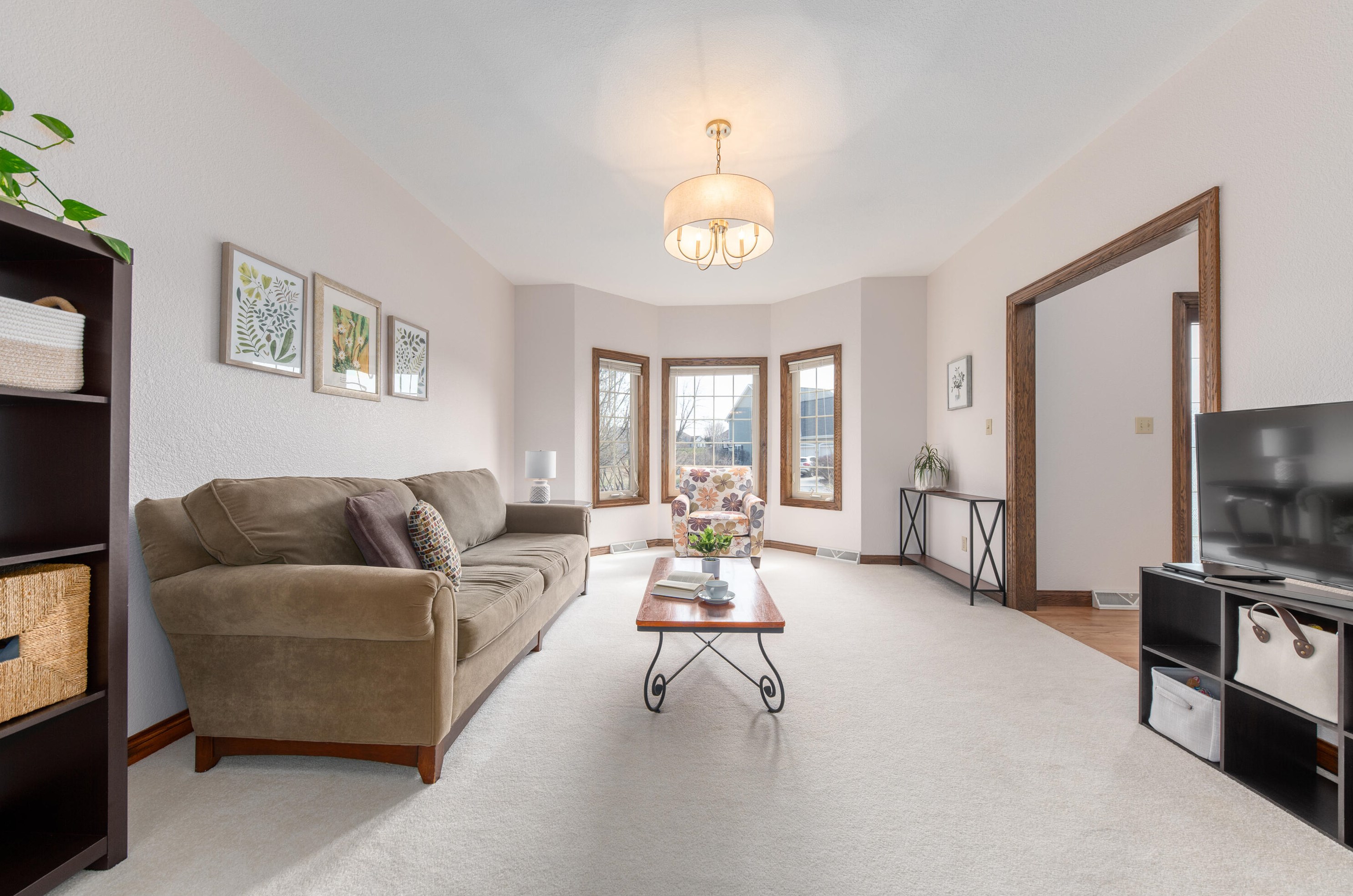 10932 Heritage Dr, Milwaukee WI  53224-5036 exterior