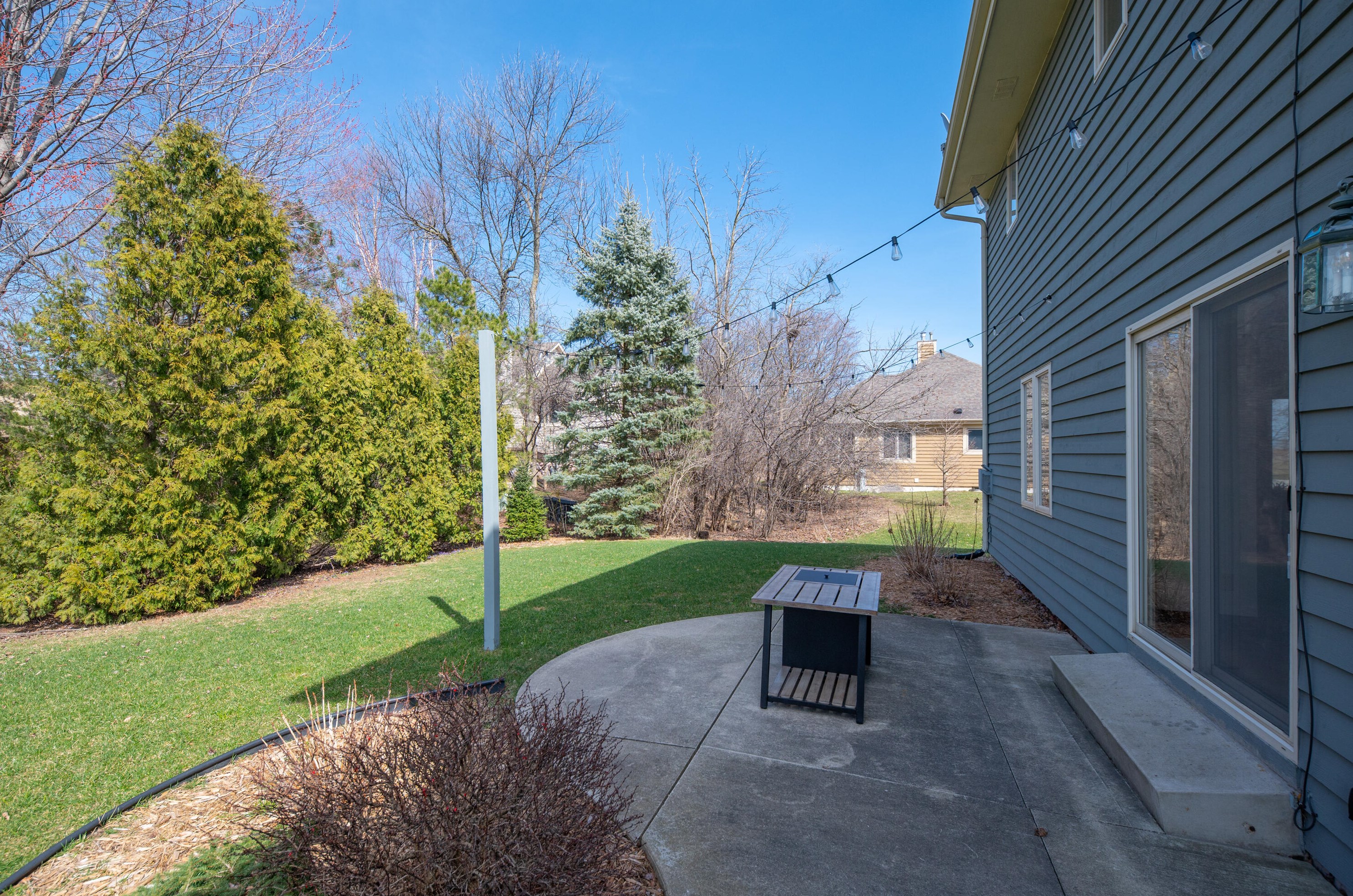 10932 Heritage Dr, Milwaukee WI  53224-5036 exterior