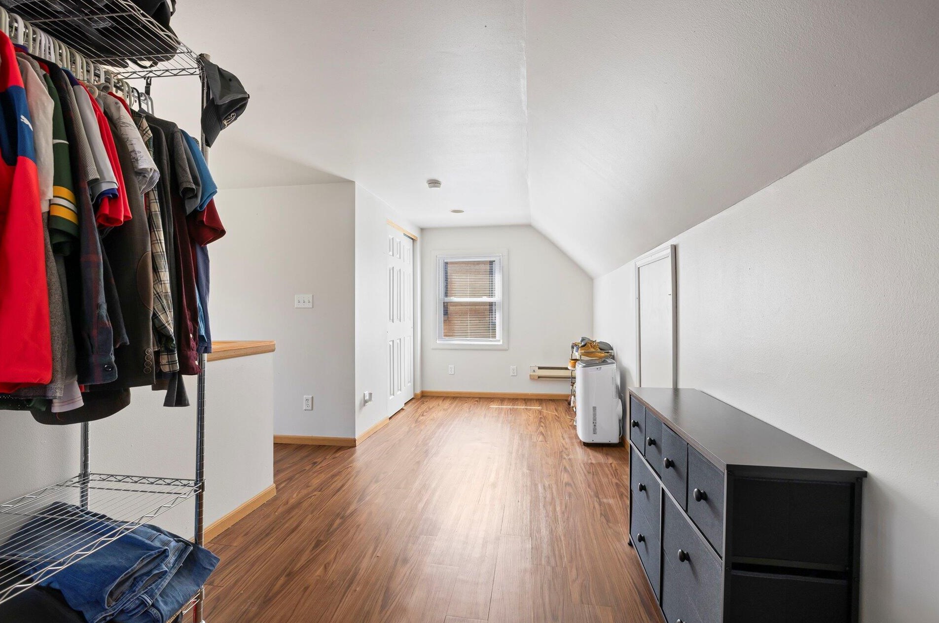 2944 76, Milwaukee WI 53219-2828 exterior