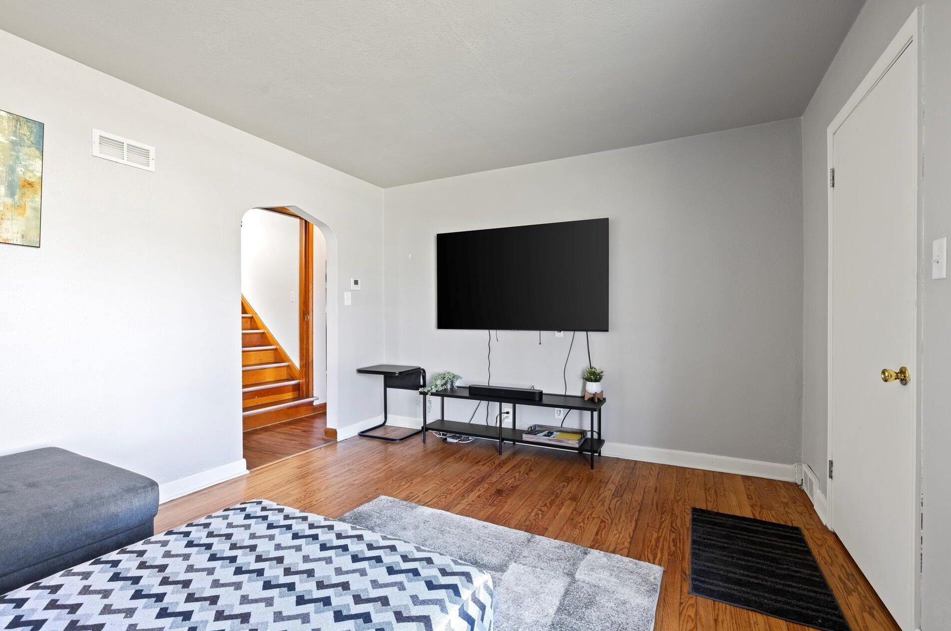 2944 76, Milwaukee WI 53219-2828 exterior