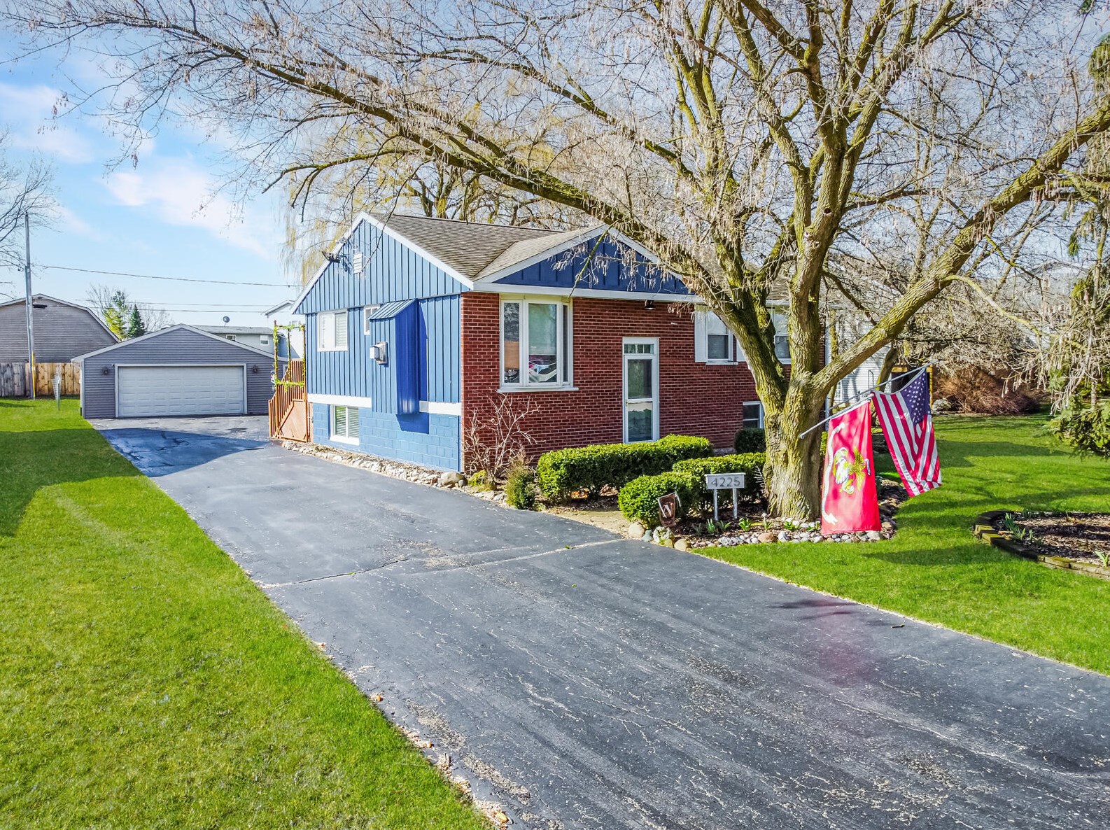 4225 122nd St, Kenosha WI  53158-3921 exterior