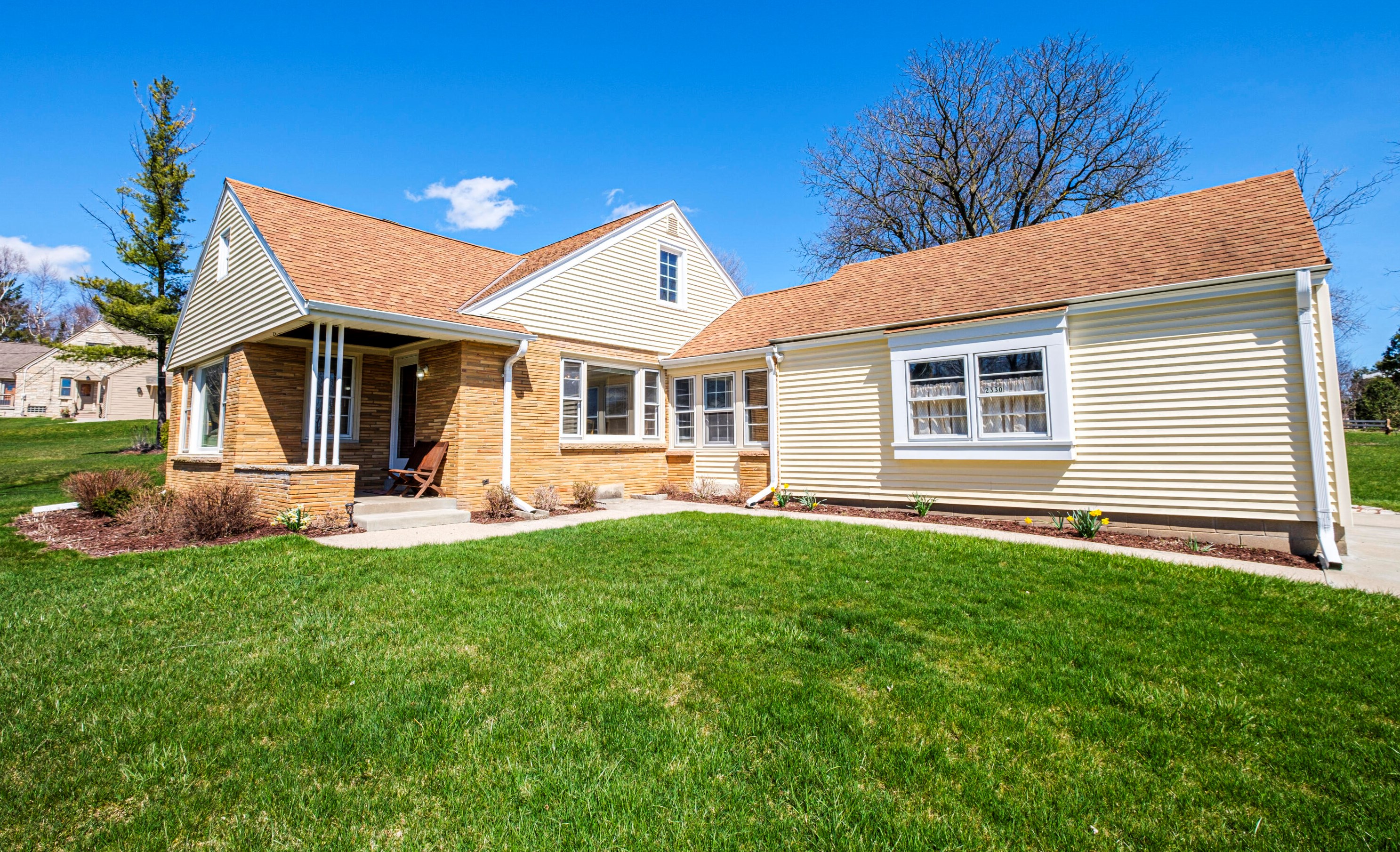 2330 130th St, Brookfield, WI 53005-5225