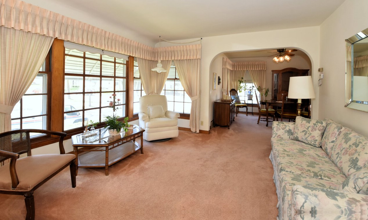 2776 44th St, Milwaukee, WI 53219-3202