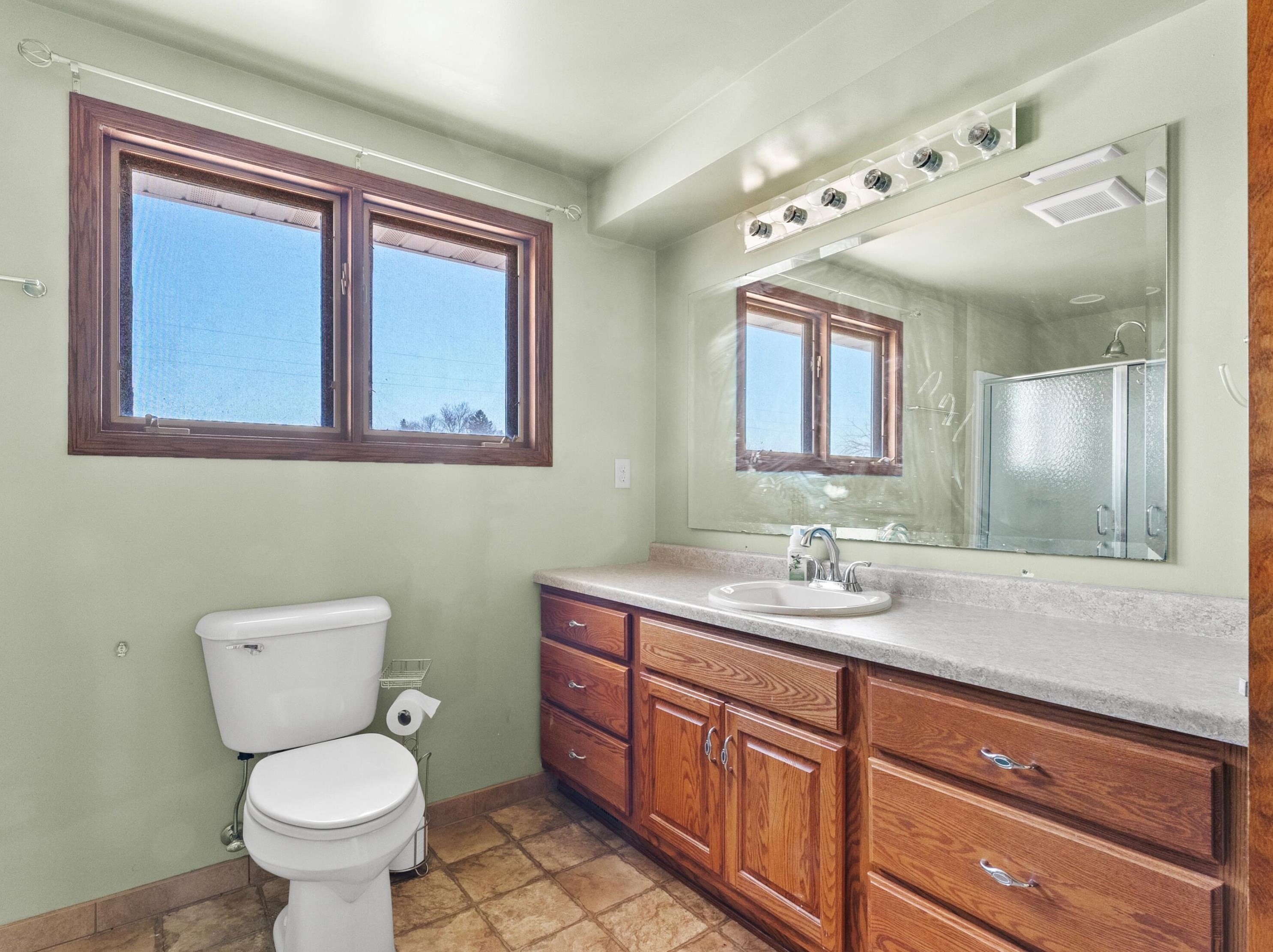 1231 20 St, Manitowoc WI 54220-4912 exterior