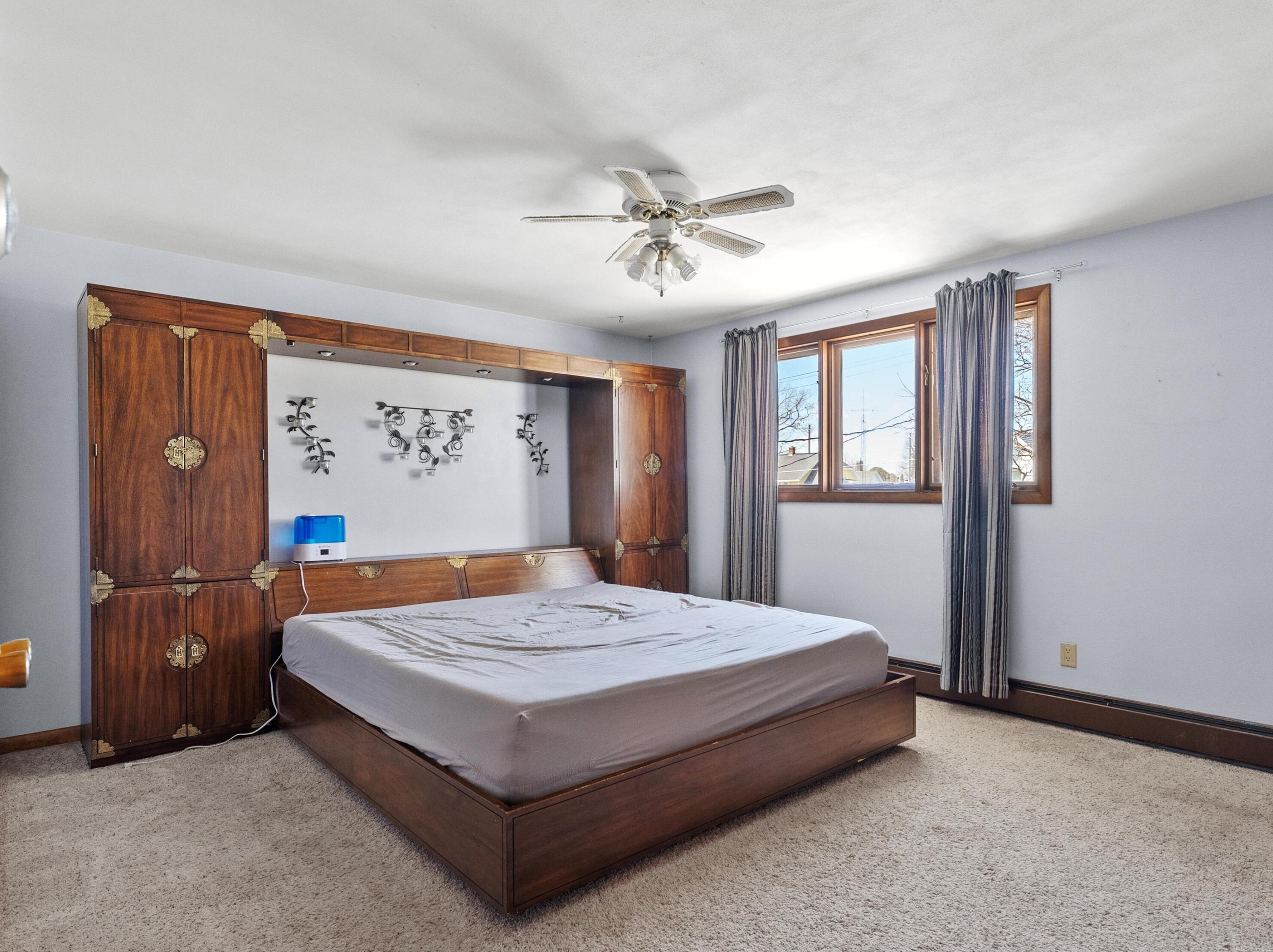 1231 20 St, Manitowoc WI 54220-4912 exterior