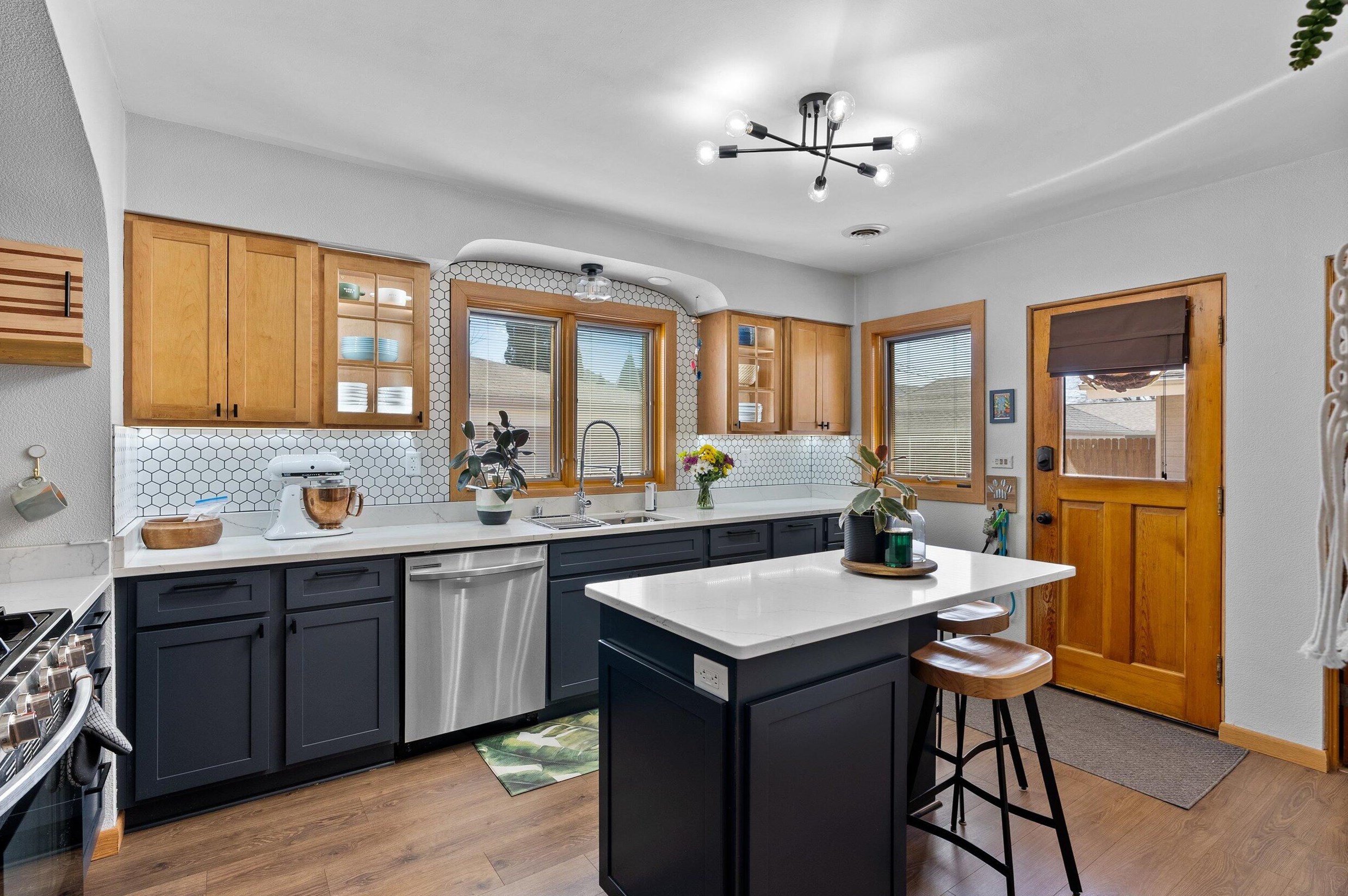 673 Midland Ave, West Bend, WI 53090-2509