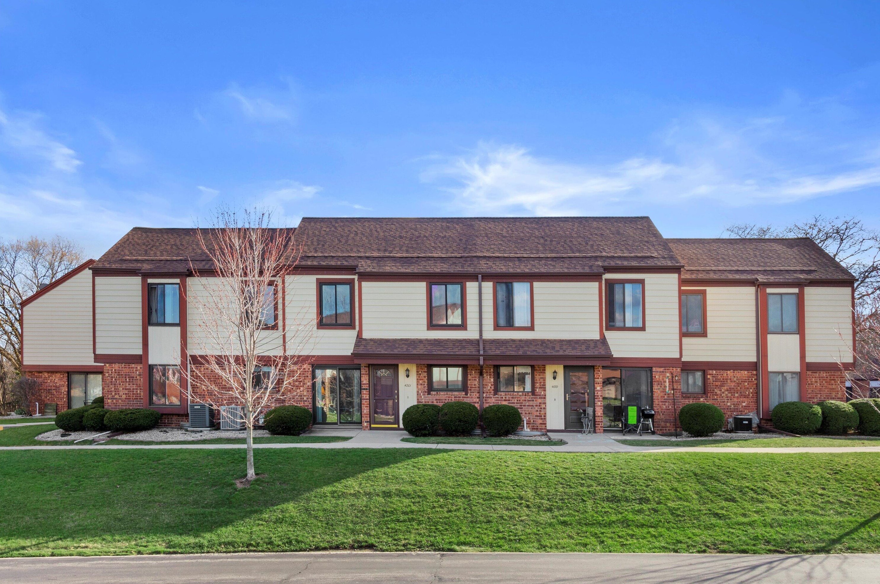 4203 College Ave, Milwaukee WI  53221-4548 exterior