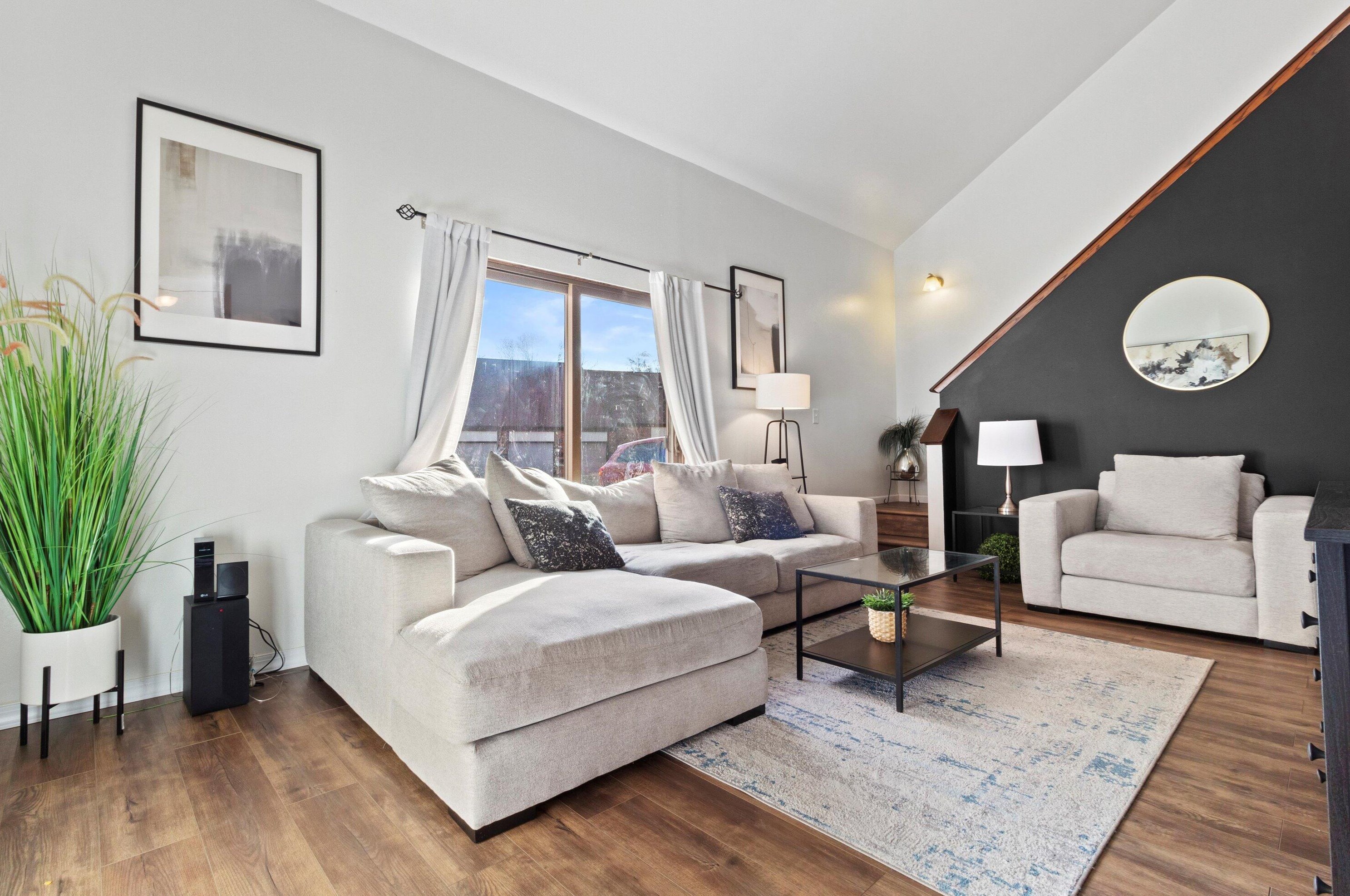 4203 College Ave, Milwaukee WI  53221-4548 exterior