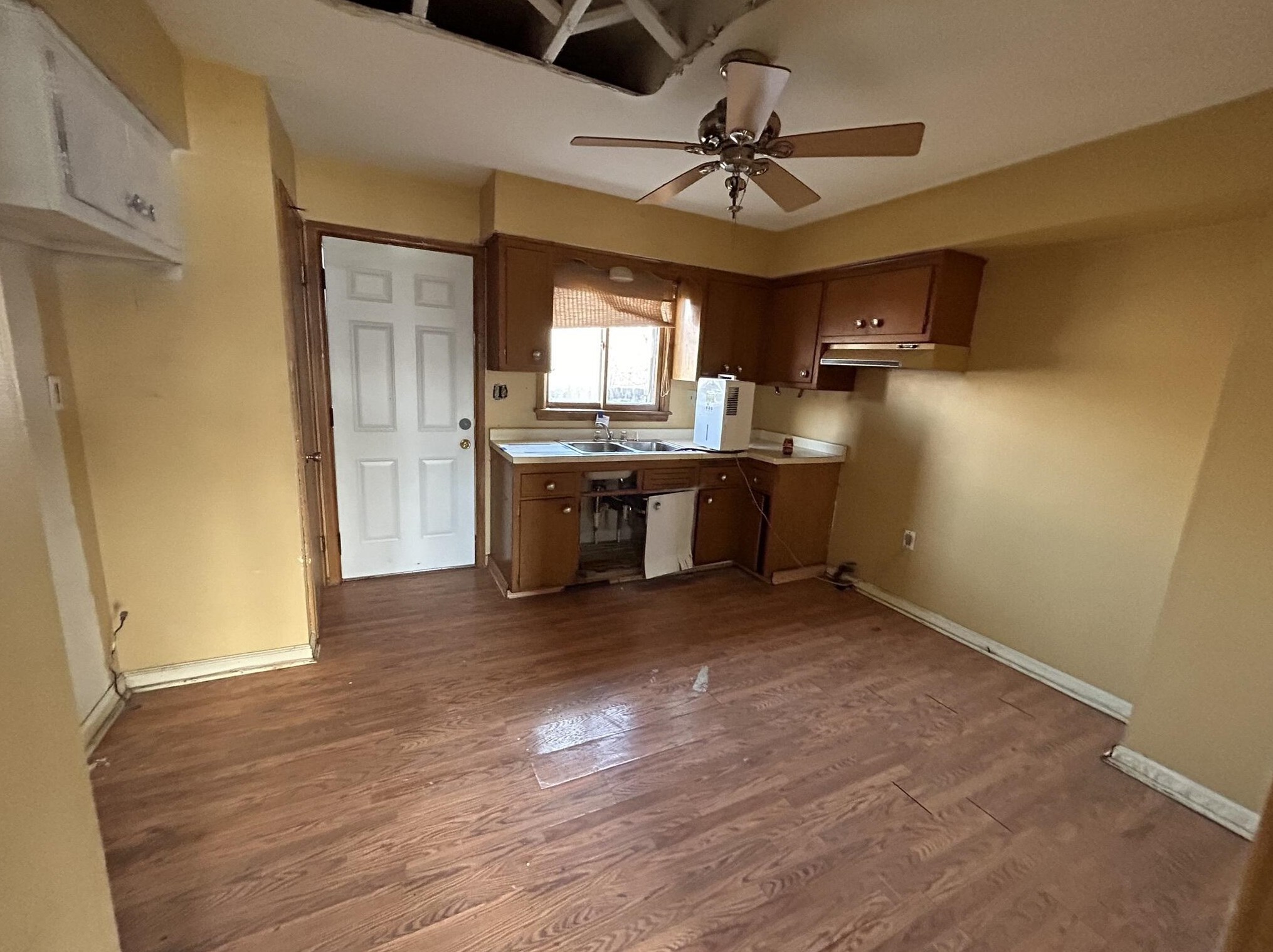 8534 Villard Ave, Milwaukee, WI 53225-3506