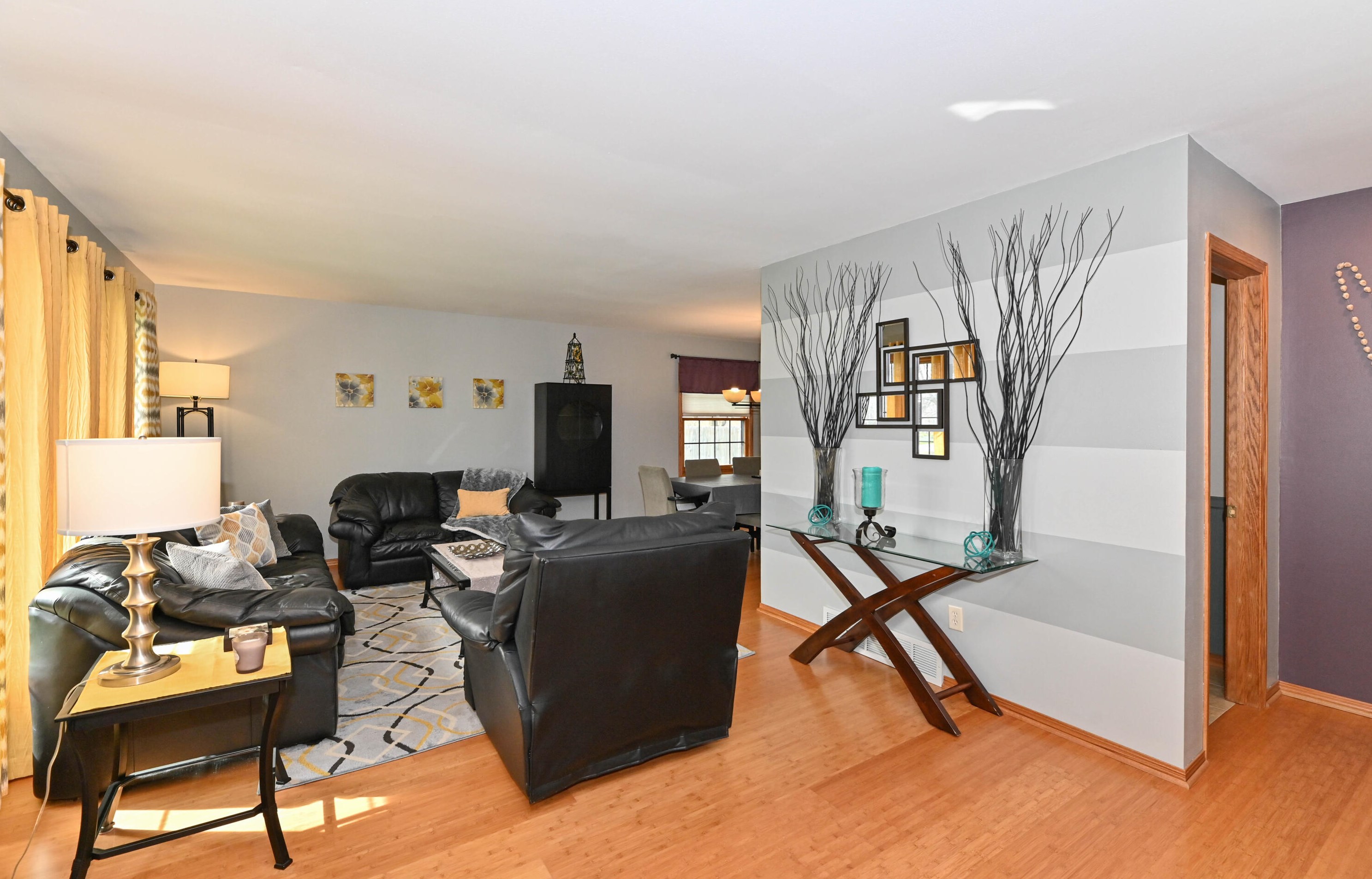 5015 Saxony Ln, Greendale WI  53129-2005 exterior