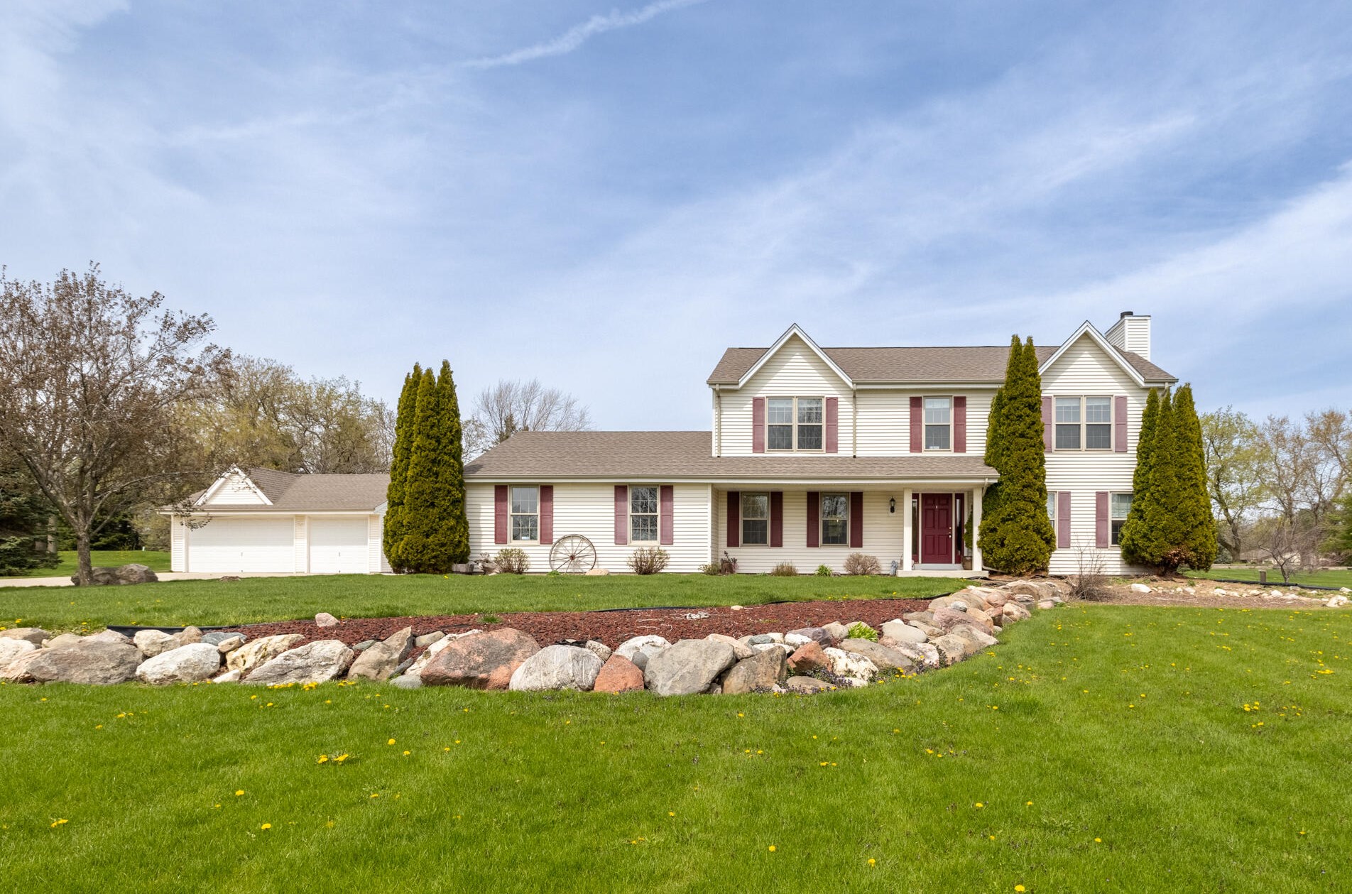 1424 Western Ave, Jackson, WI 53037-9729