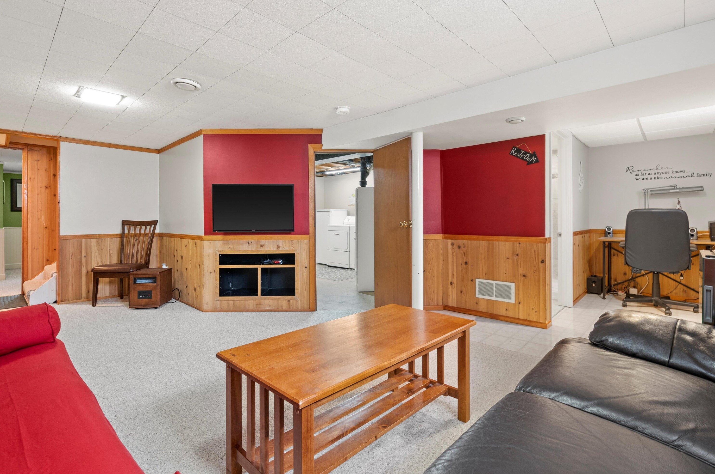 4365 Glenway St, Milwaukee WI 53222-1118 exterior