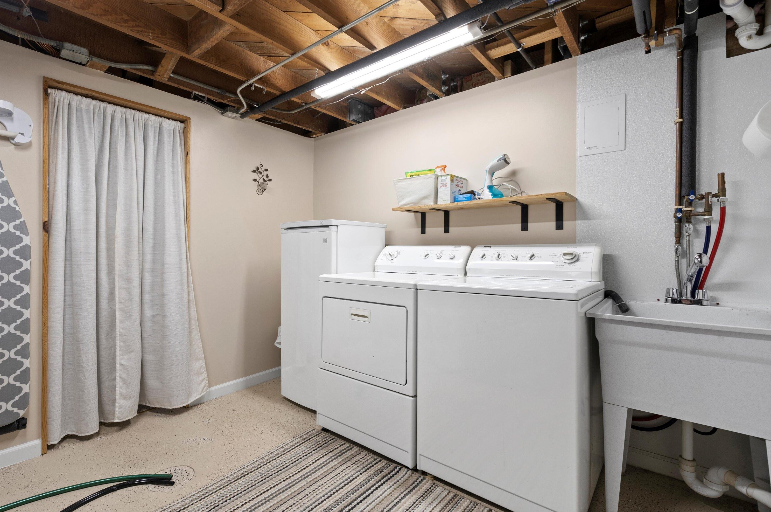 4365 Glenway St, Milwaukee WI 53222-1118 exterior