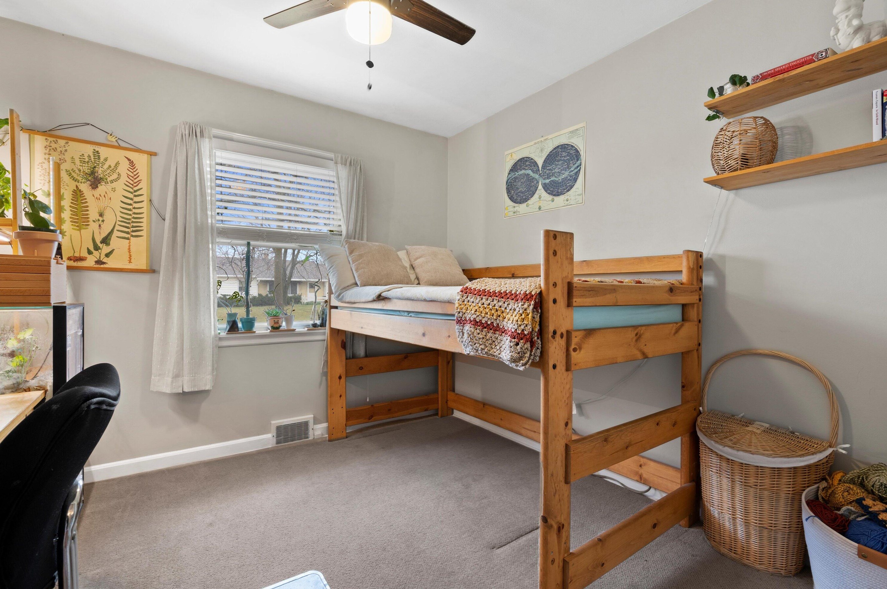 4365 Glenway St, Milwaukee WI 53222-1118 exterior