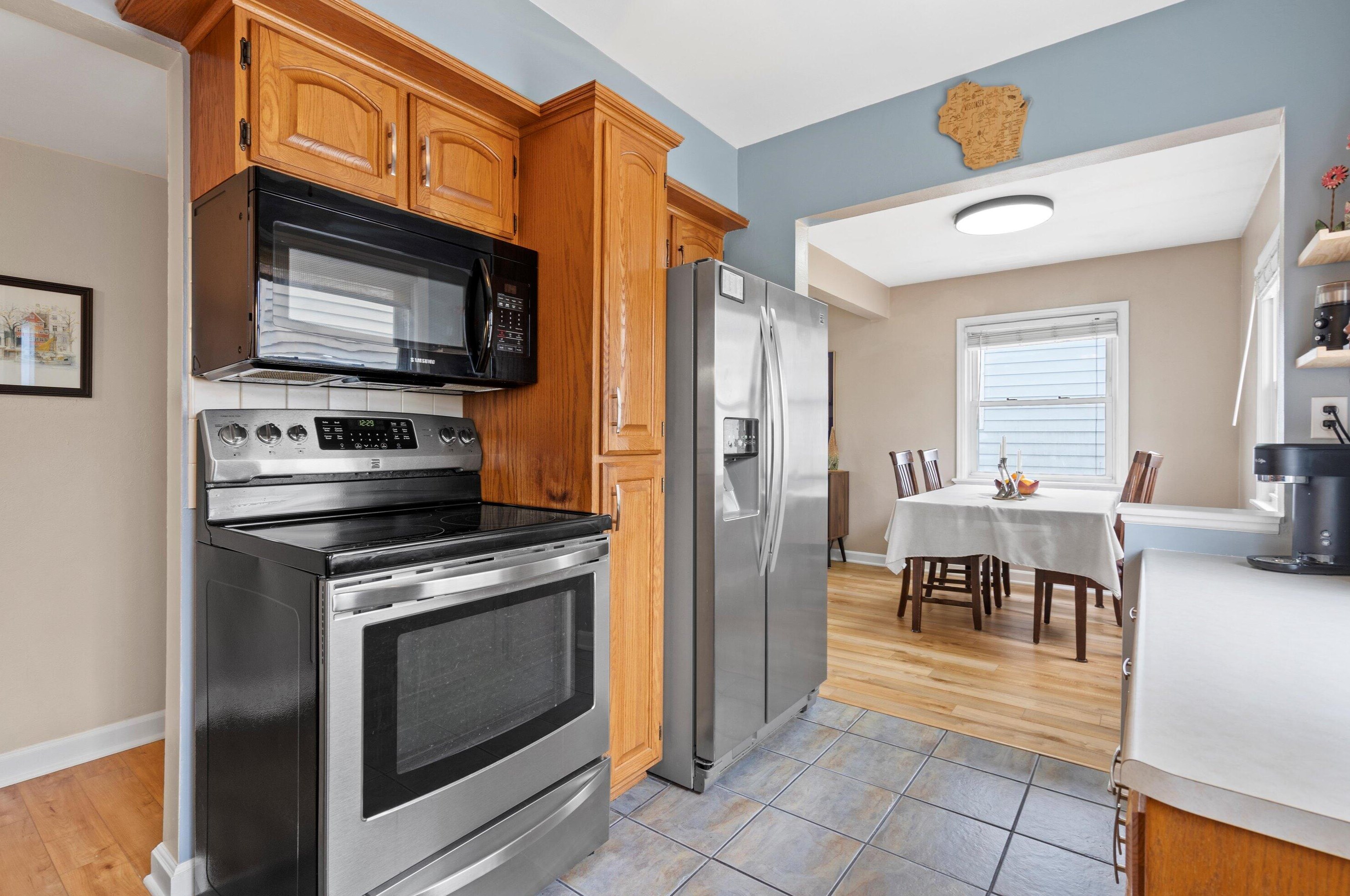 4365 Glenway St, Milwaukee WI 53222-1118 exterior