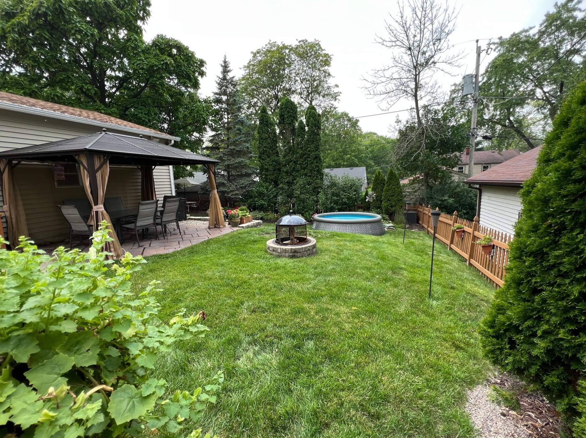 4365 Glenway St, Milwaukee WI 53222-1118 exterior