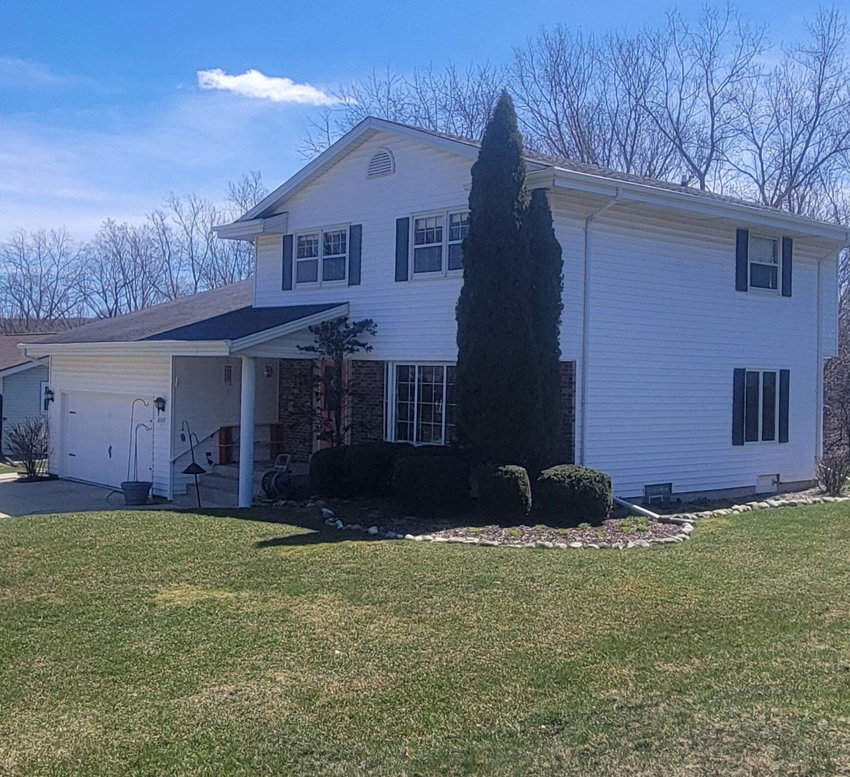 8055 Abbott Ave, Greendale, WI 53129-1012