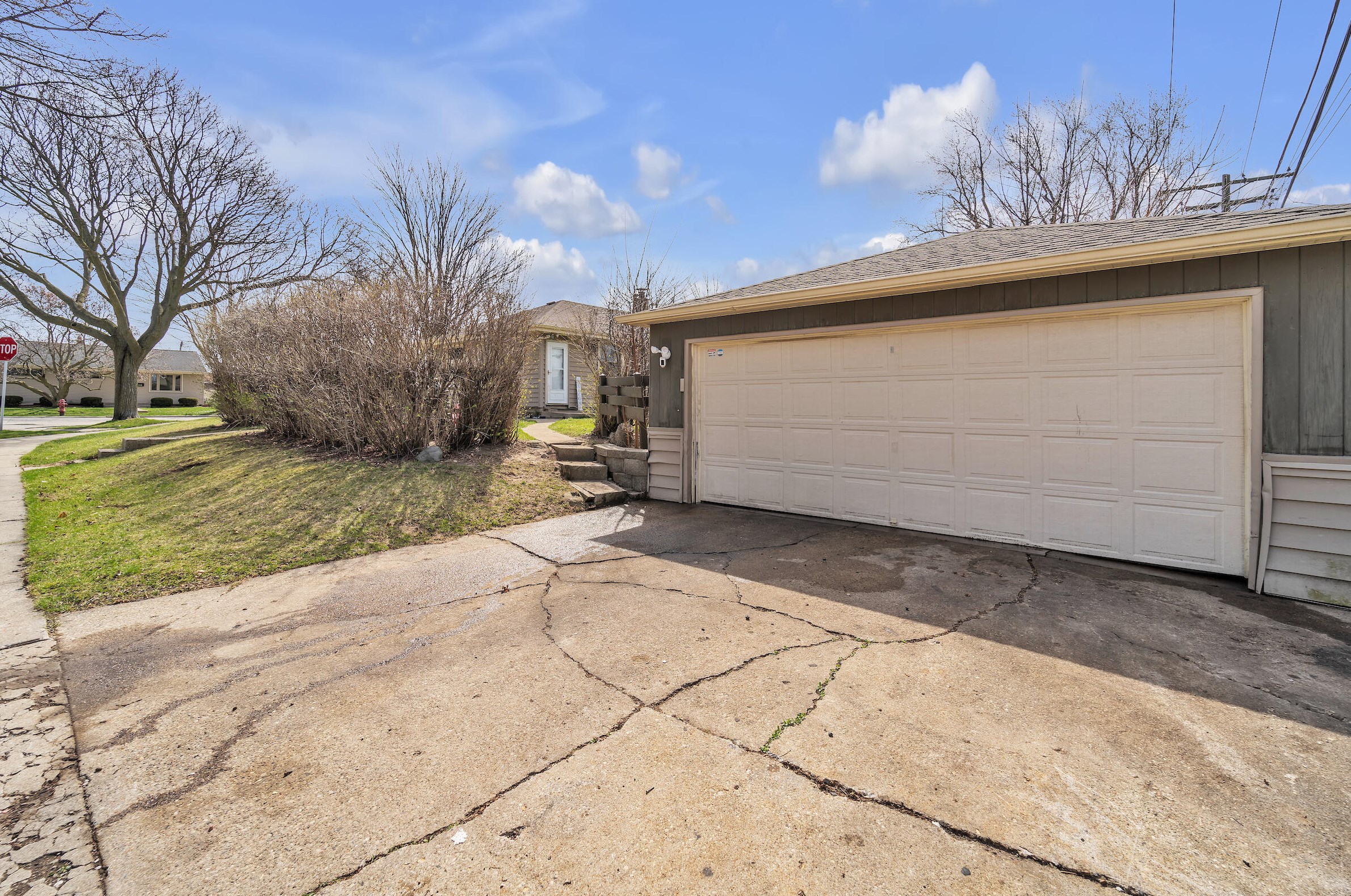 4147 55th St, Milwaukee WI  53220-3186 exterior