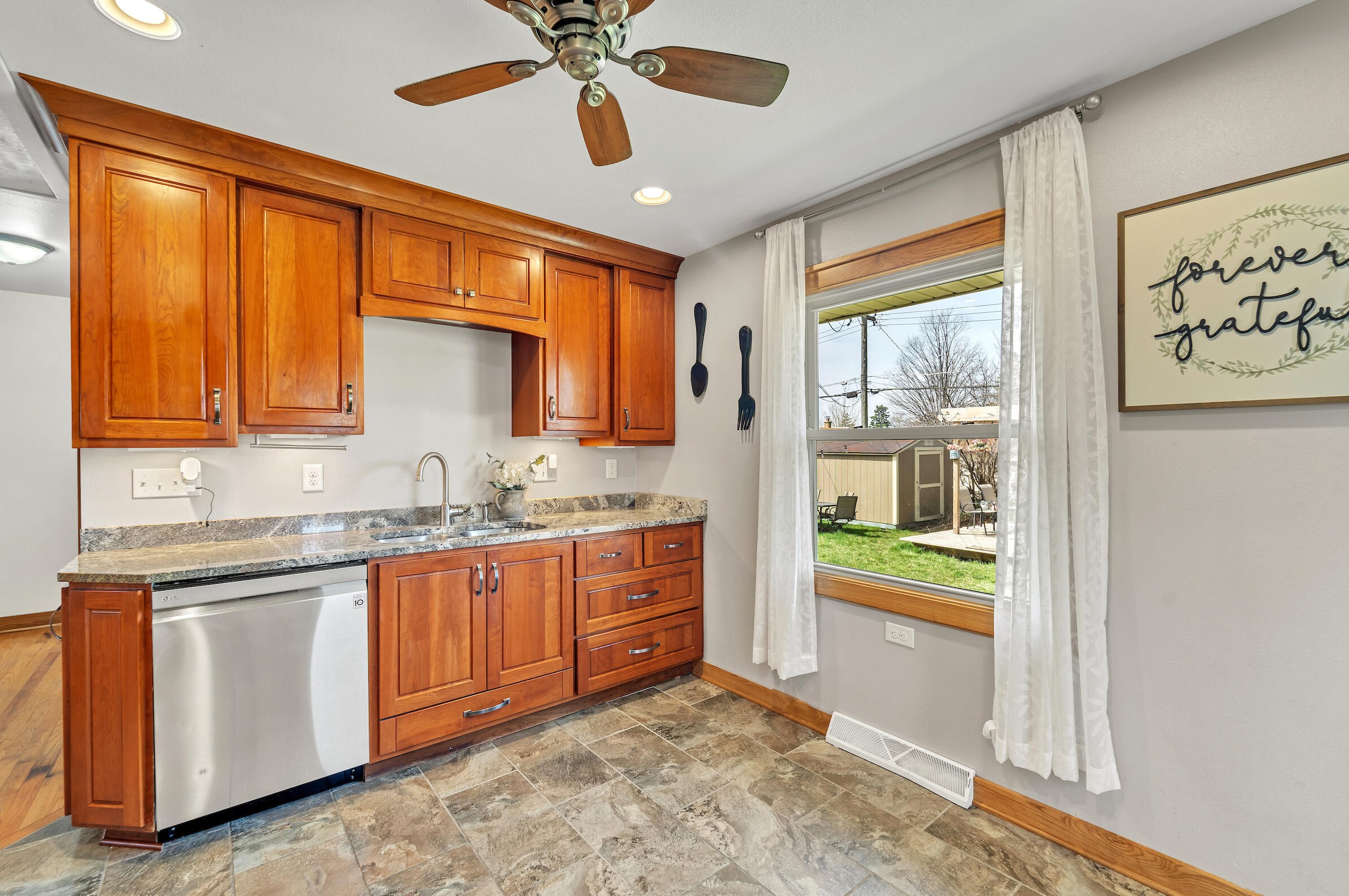 4147 55th St, Milwaukee WI  53220-3186 exterior