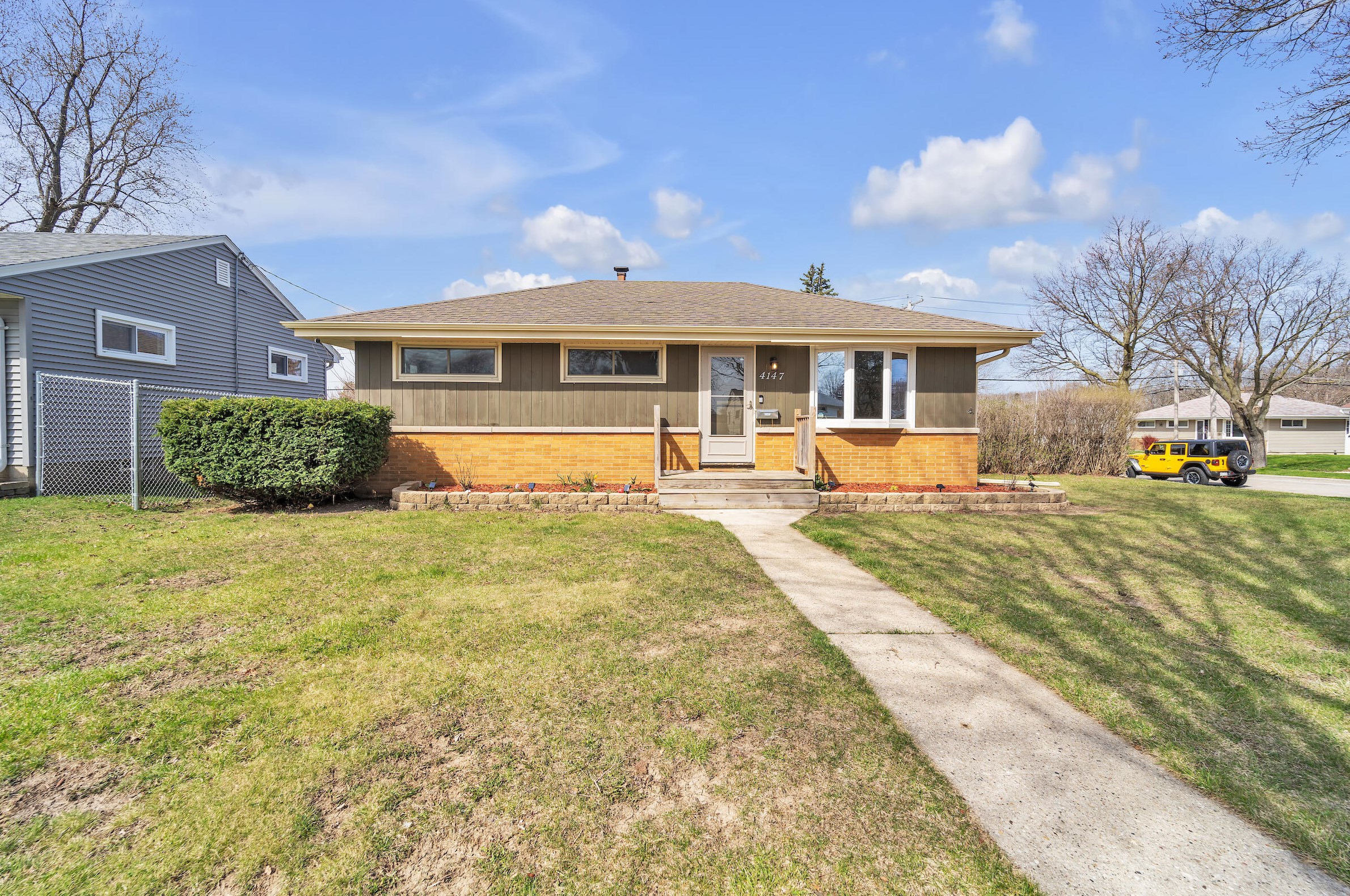 4147 55th St, Milwaukee WI  53220-3186 exterior