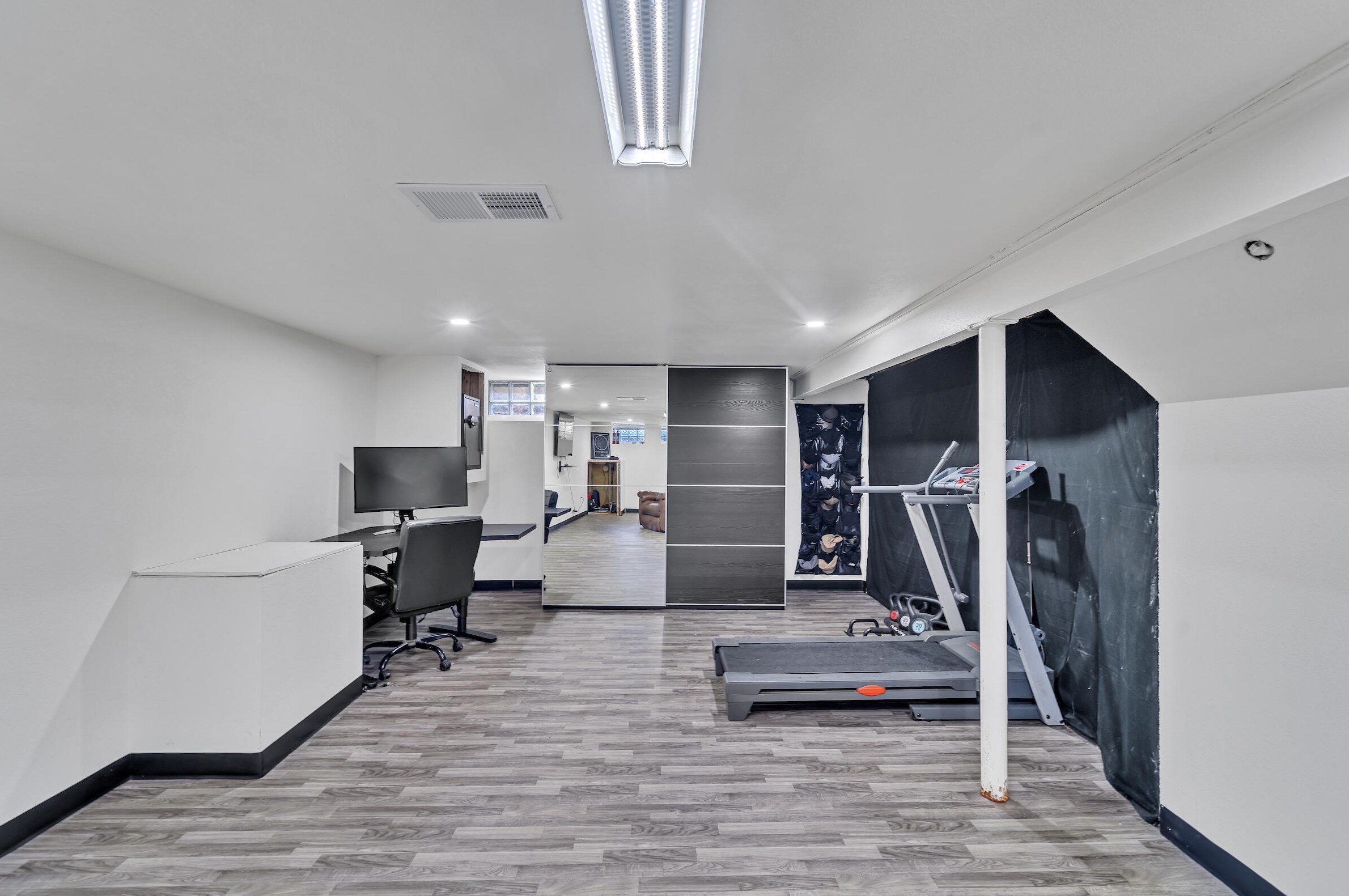 4147 55th St, Milwaukee WI  53220-3186 exterior